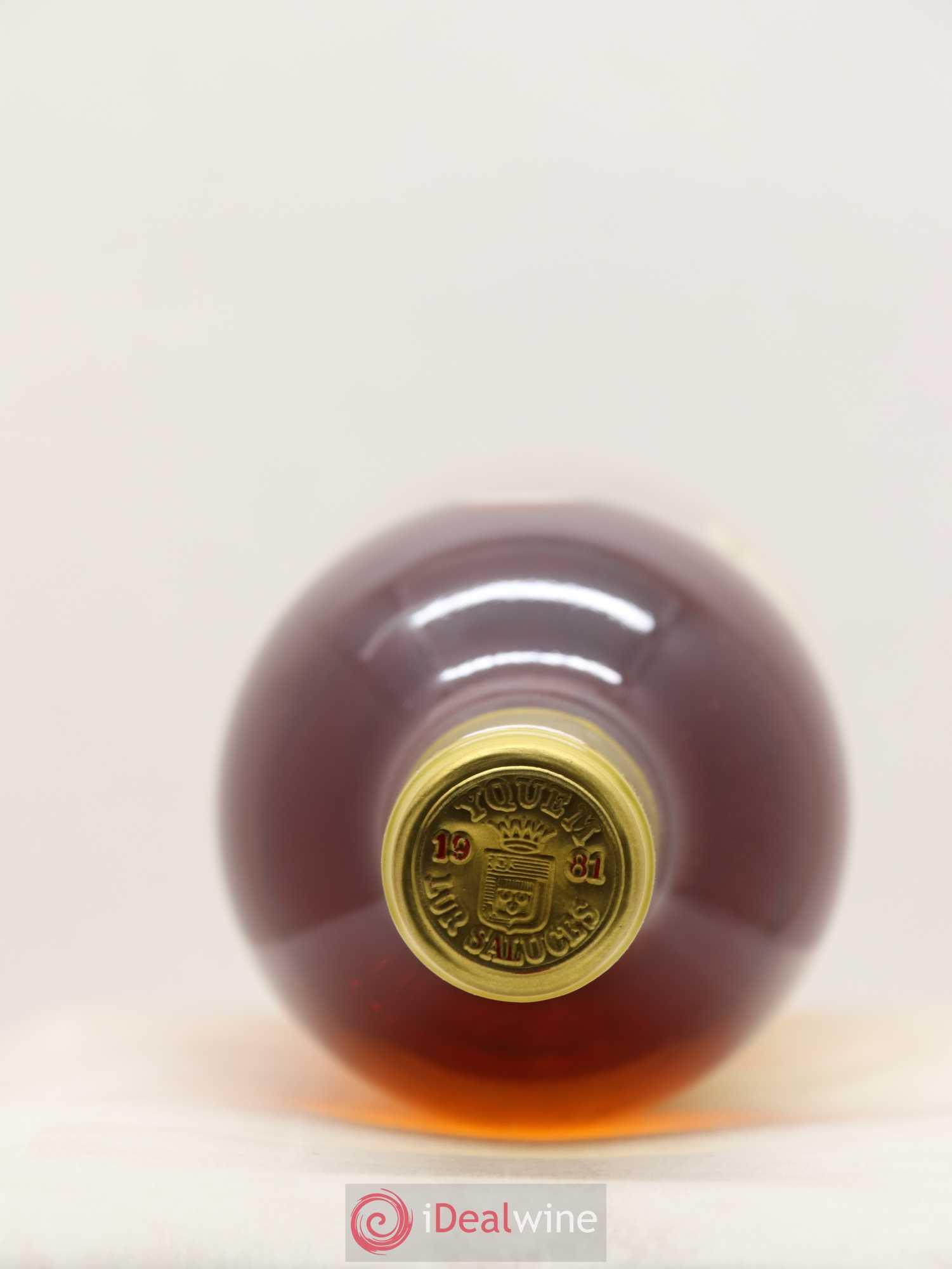 Château d' Yquem 1er Cru Classé Supérieur 1981 - Lotto di 2 bottiglie - 1