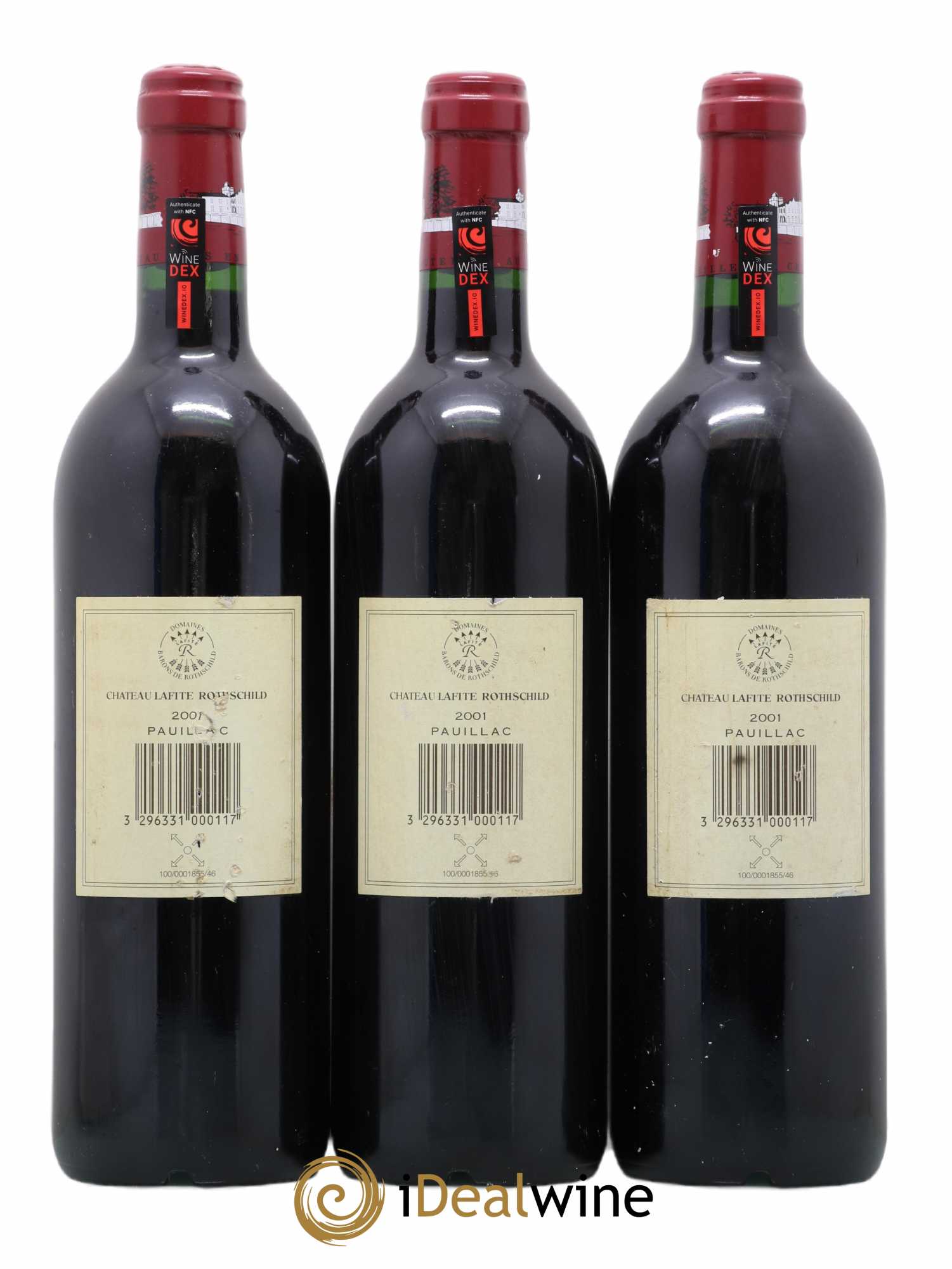 Château Lafite Rothschild 1er Grand Cru Classé Gravure LAFITE sur le col de la bouteille 2001 - Posten von 3 Flaschen - 1
