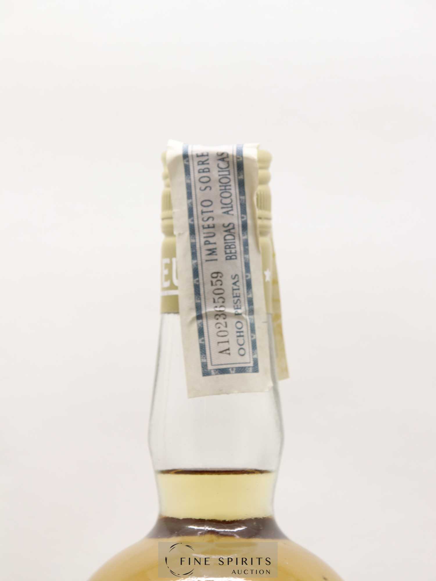 Chartreuse Of. Tarragone Jaune (1973-1983) - Lot de 1 bouteille - 1