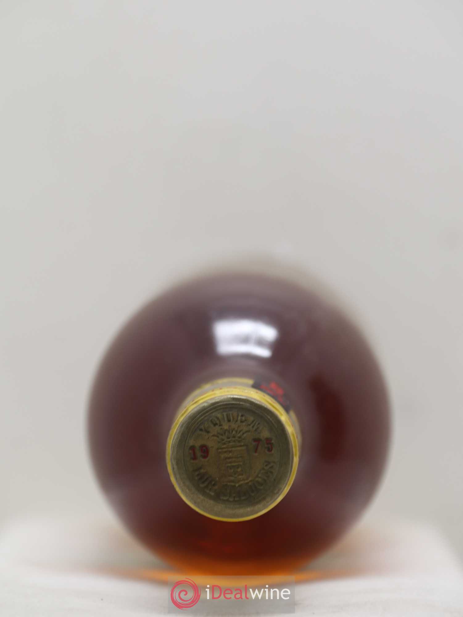 Château d' Yquem 1er Cru Classé Supérieur 1975 - Lotto di 3 bottiglie - 2
