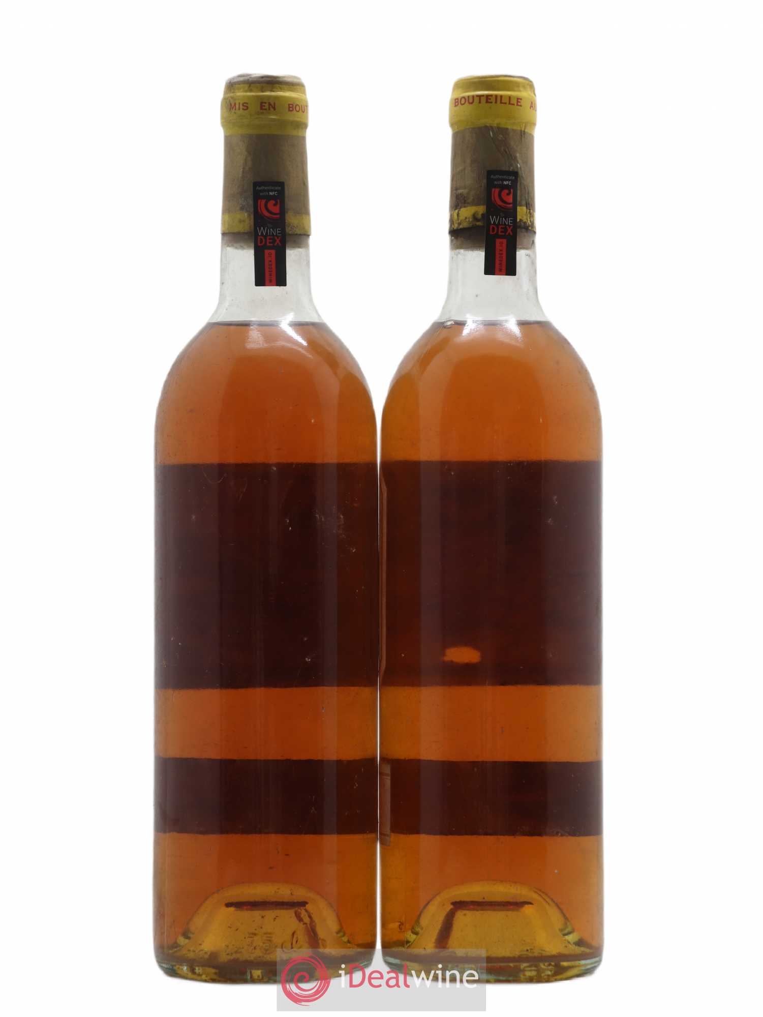 Château d' Yquem 1er Cru Classé Supérieur 1975 - Lotto di 2 bottiglie - 1