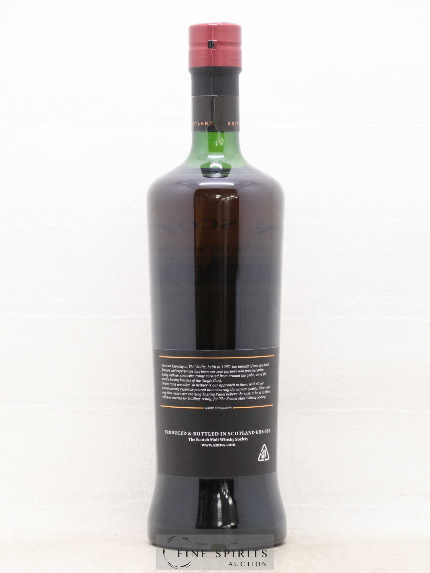 Admiring Art from an Old Leather Armchair 30 years 1987 The Scotch Malt Whisky Society Cask n°37.104 - One of 166 - Lot of 1 bottle - 1