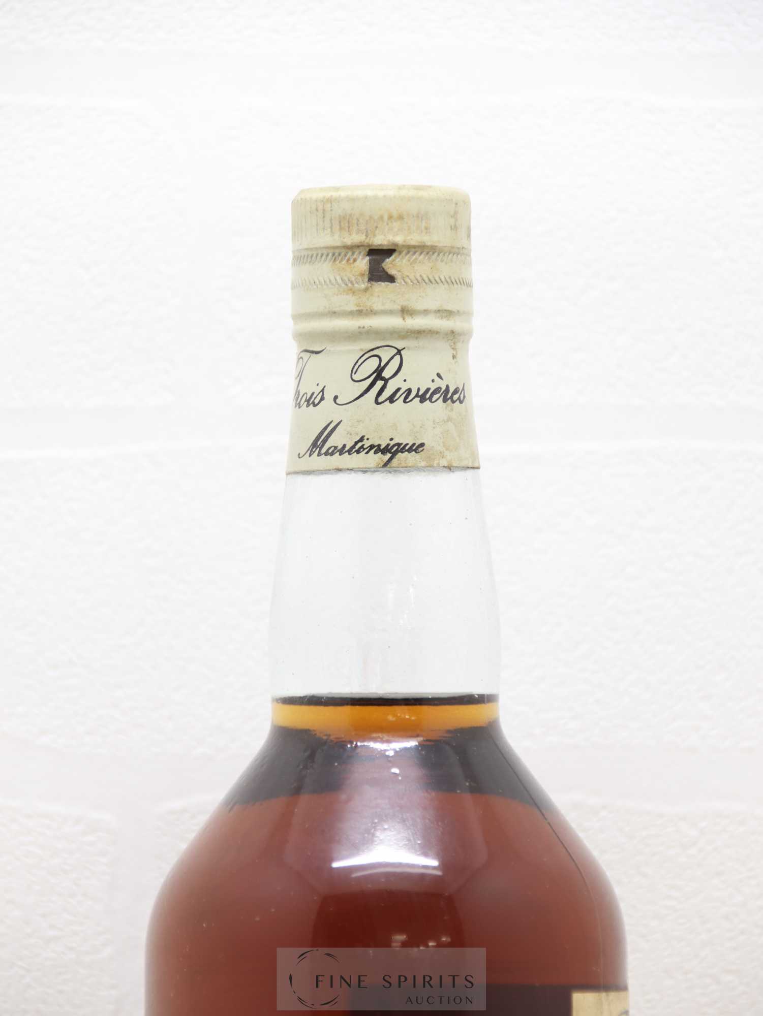 Trois Rivières 1953 Of. - Posten von 1 Flasche - 1