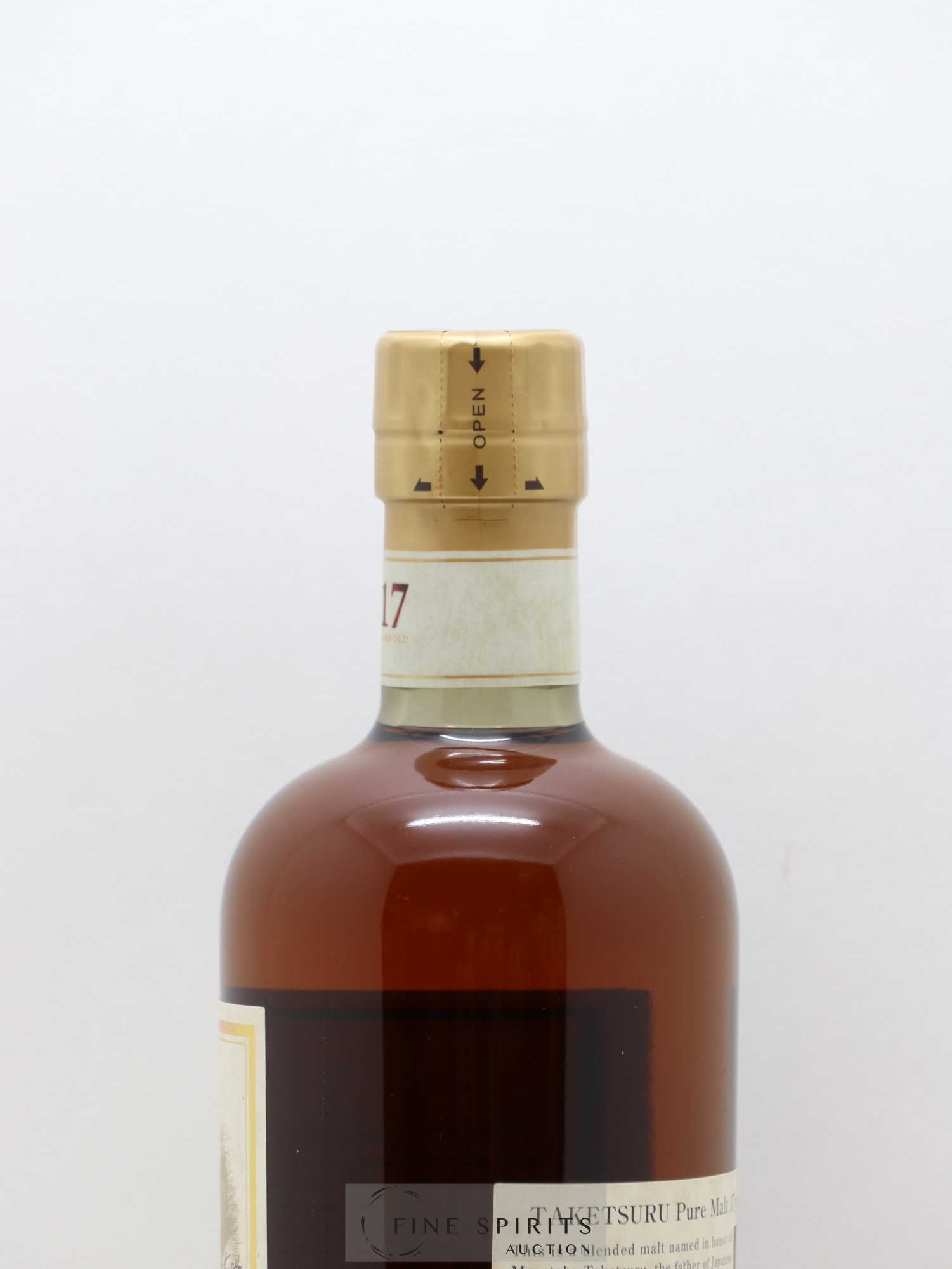 Taketsuru 17 years Of. Pure Malt Nikka Whisky - Lot de 1 bouteille - 2