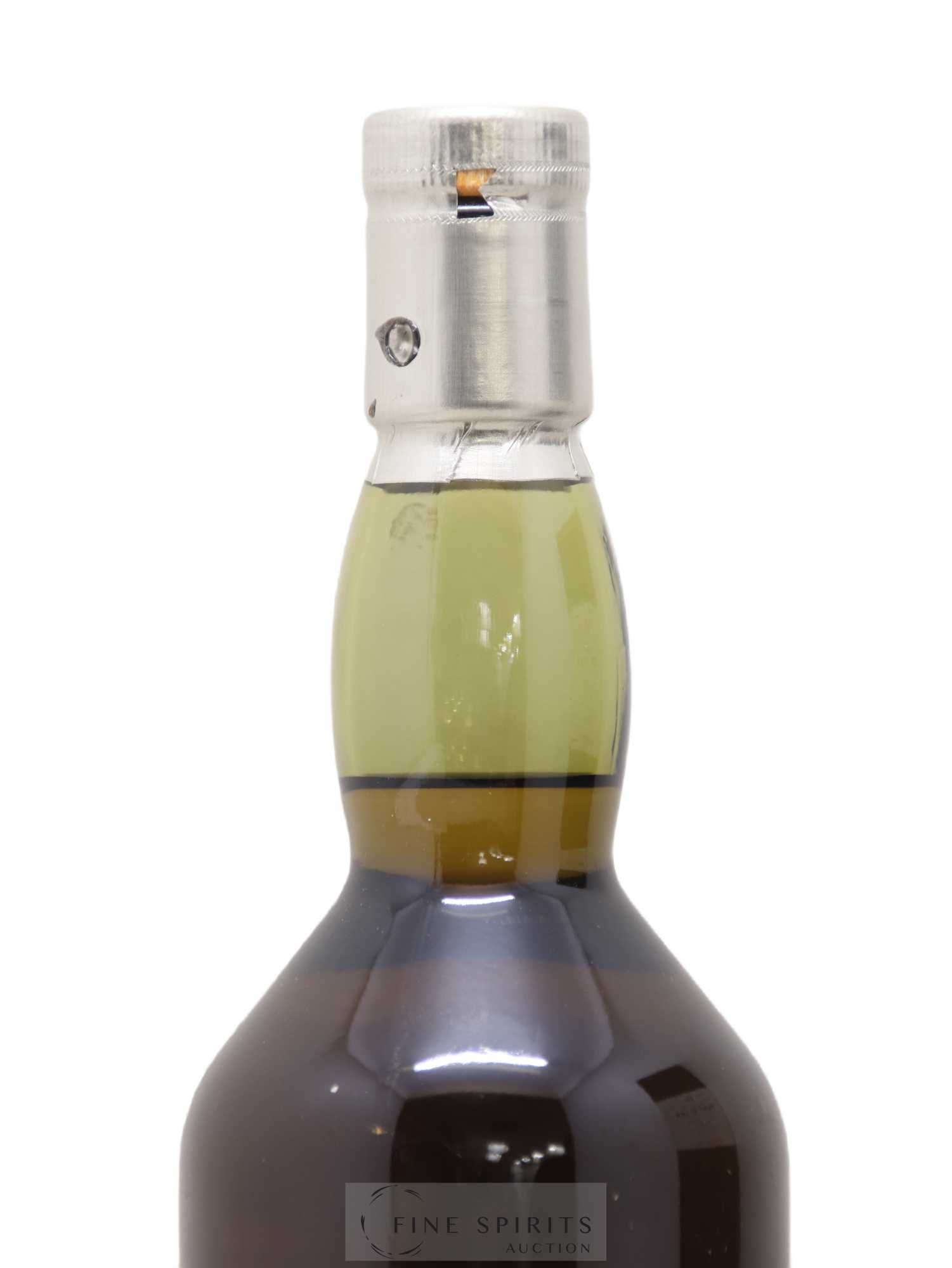 Port Ellen 32 years 1979 Of. 11th Release Natural Cask Strength - One of 2988 - bottled 2011 Limited Edition - Lot de 1 bouteille - 3
