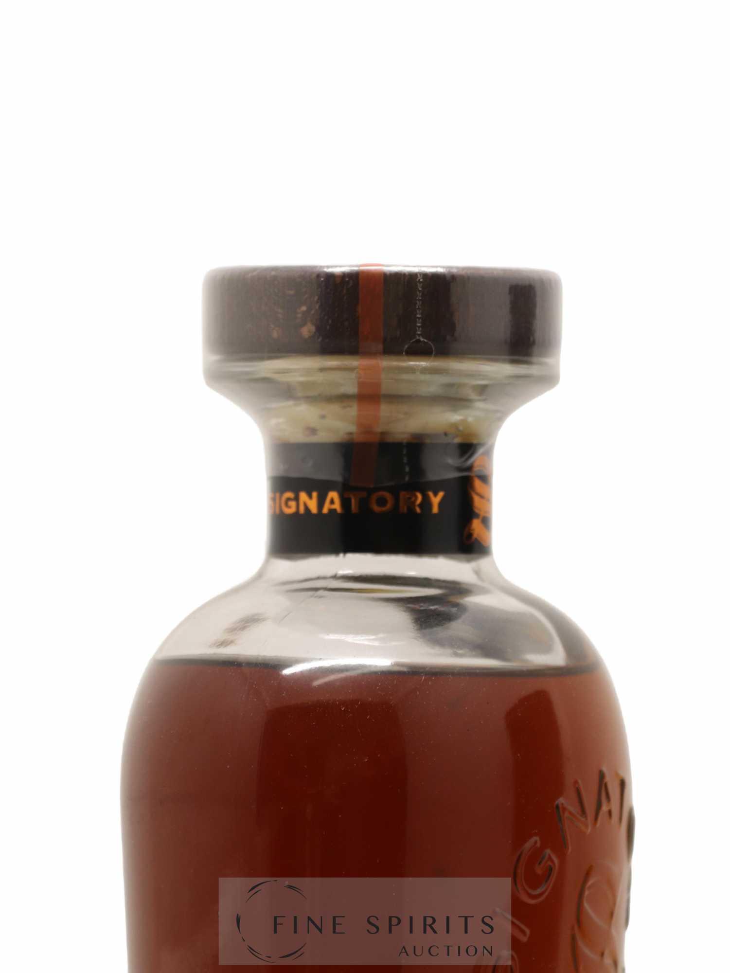 Bunnahabhain 31 years 1979 Signatory Vintage Refill Butt Cask n°9523 - One of 566 - bottled 2011 Cask Streng - Lot of 1 bottle - 2