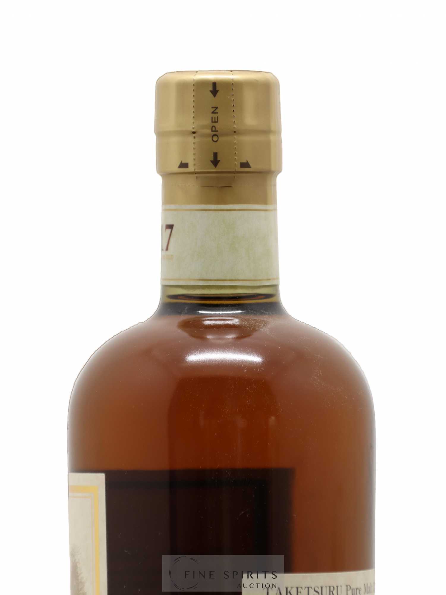 Taketsuru 17 years Of. Pure Malt Nikka Whisky - Lot de 1 bouteille - 2