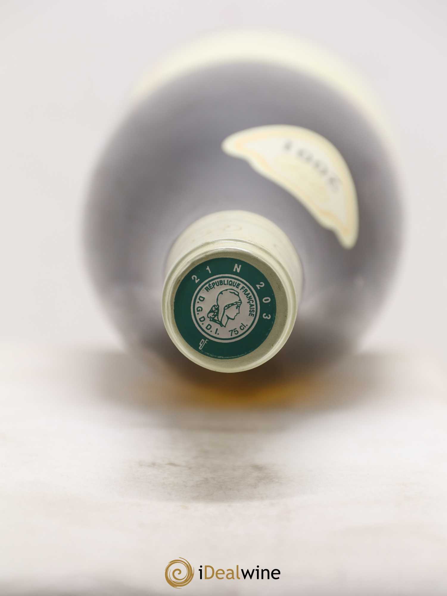 Montrachet Grand Cru Etienne Sauzet Légères traces de film plastique sur la bouteille 2001 - Posten von 1 Flasche - 2