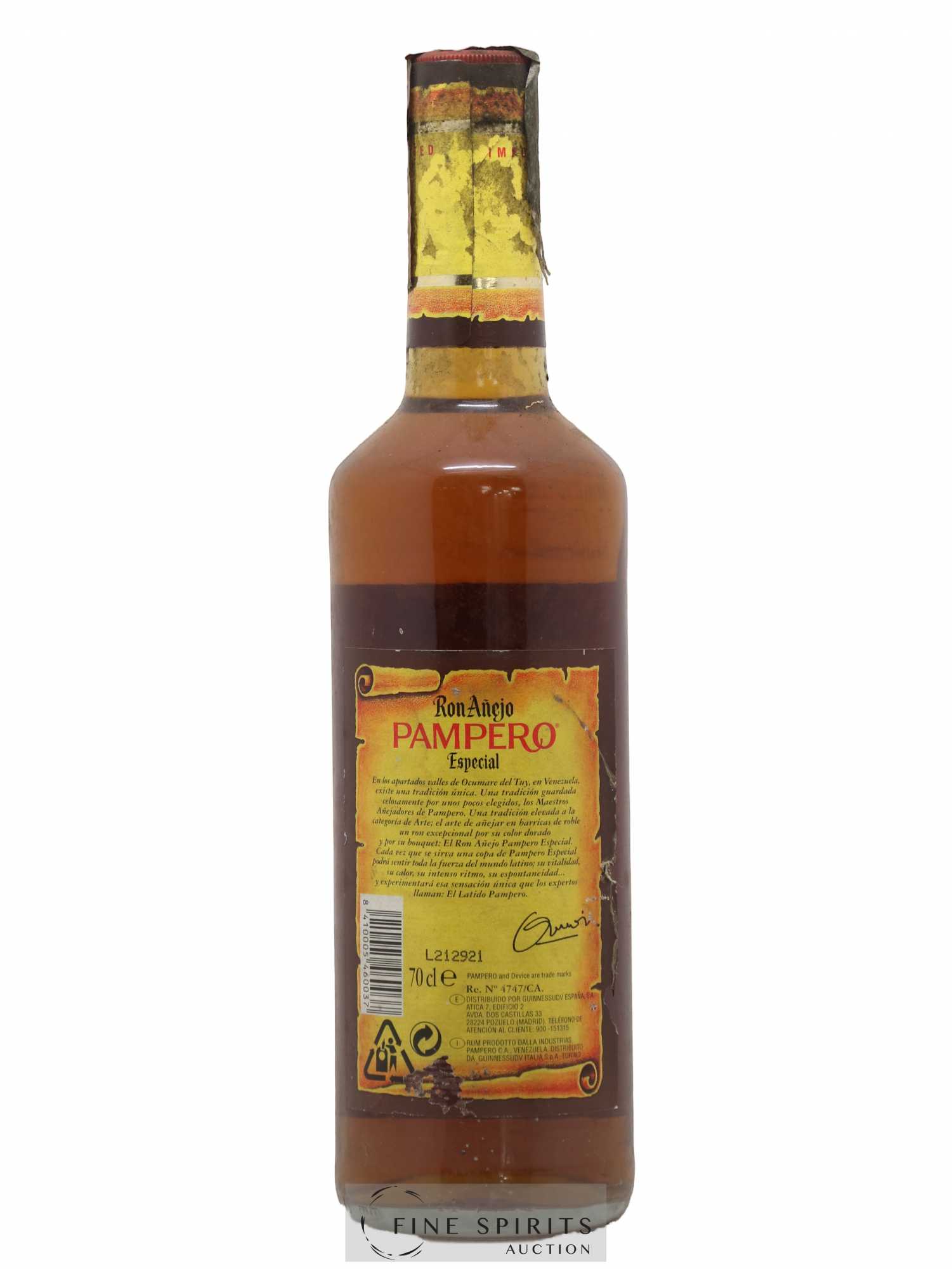 Pampero Of. Especial Añejado en Barricas de Roble - Lot de 1 bouteille - 1