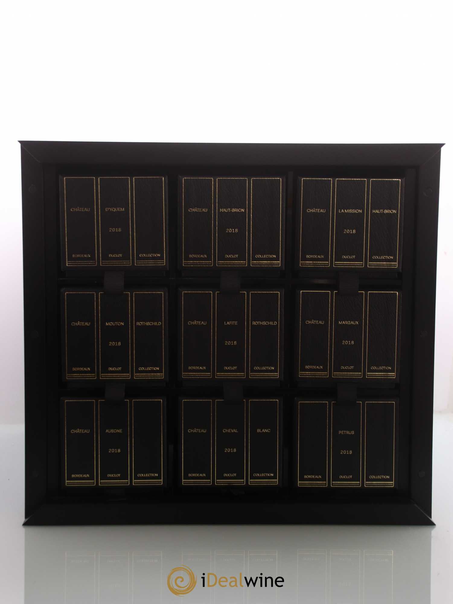 Caisse Collection Duclot 1 Ausone - 1 Cheval Blanc - 1 Haut Brion - 1 Lafite Rothschild - 1 Margaux - 1 Mission Haut Brion - 1 Mouton Rothschild - 1 Petrus - 1 Yquem 2018 - Posten von 1 Flasche - 8