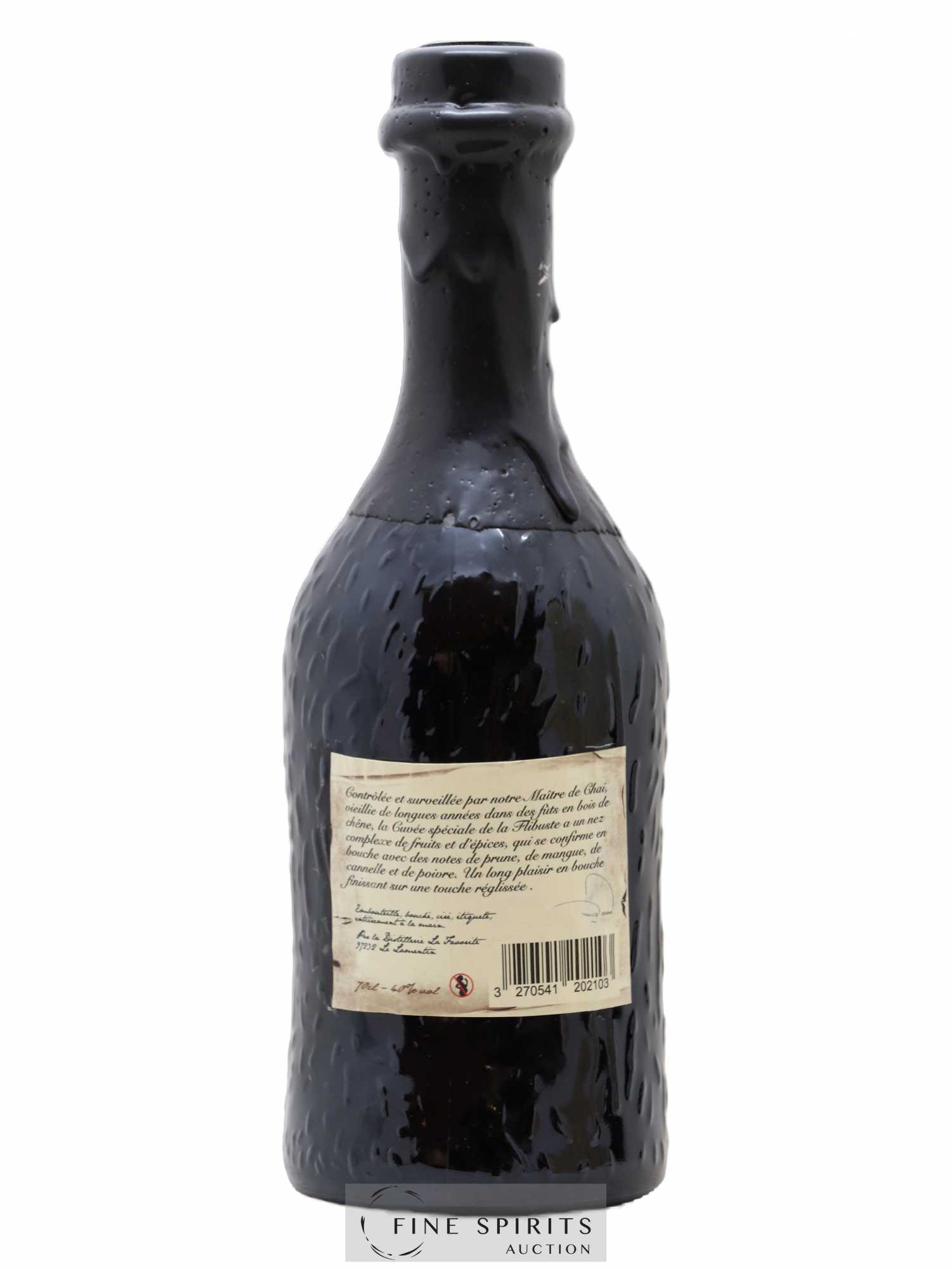 La Favorite 1983 Of. La Flibuste Cuvée Spéciale - Posten von 1 Flasche - 2