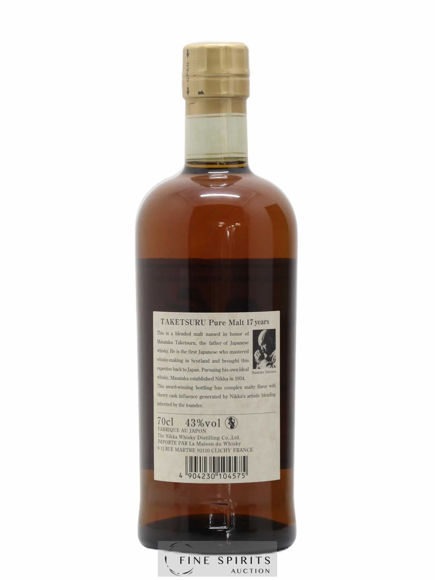 Taketsuru 17 years Of. Pure Malt Nikka Whisky - Lot de 1 bouteille - 2