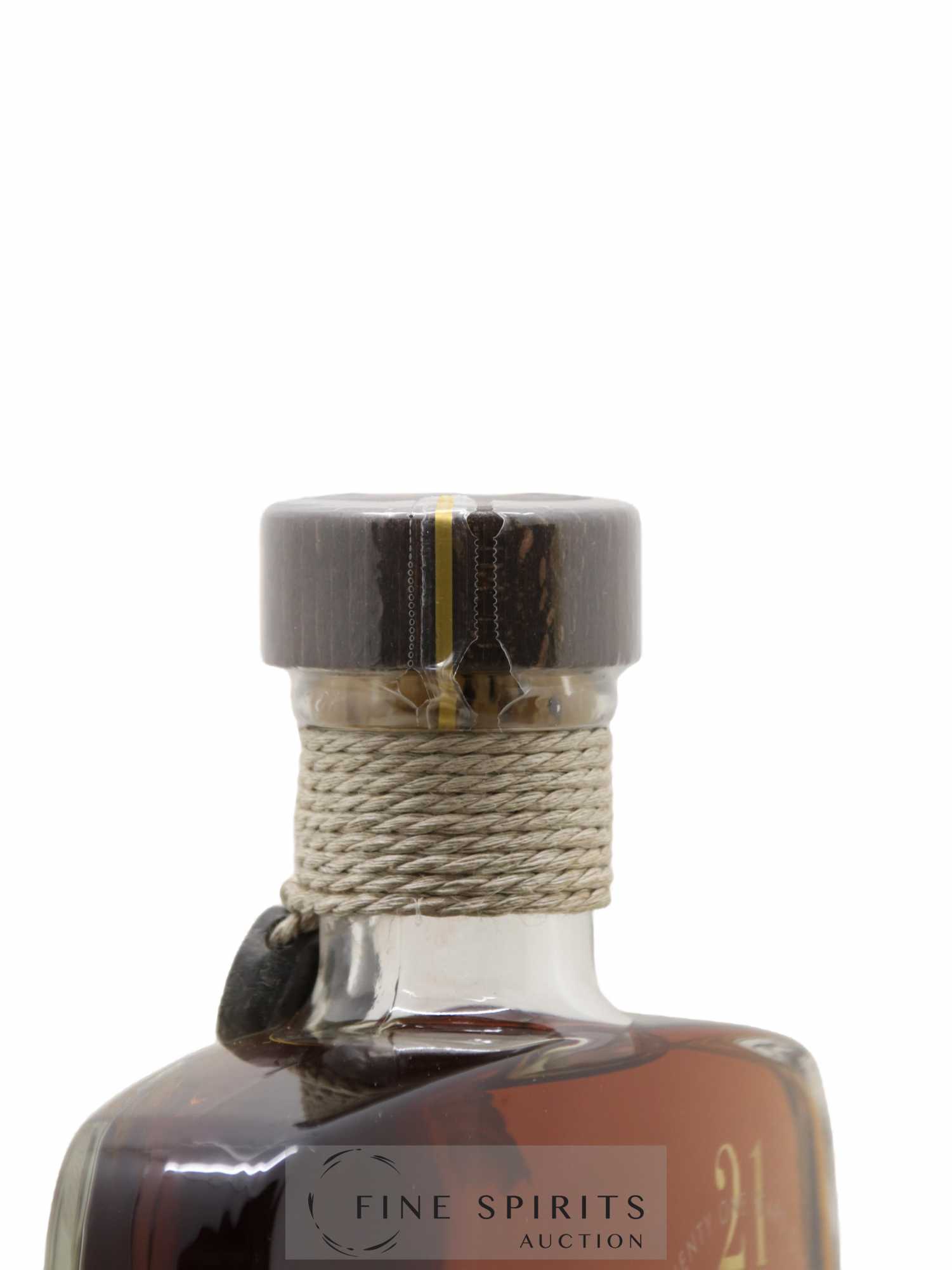Caroni 21 years 1998 Rossi & Rossi Small Batch - One of 900 - bottled 2019 Rum Nation Rare Rums - Lot de 1 bouteille - 3