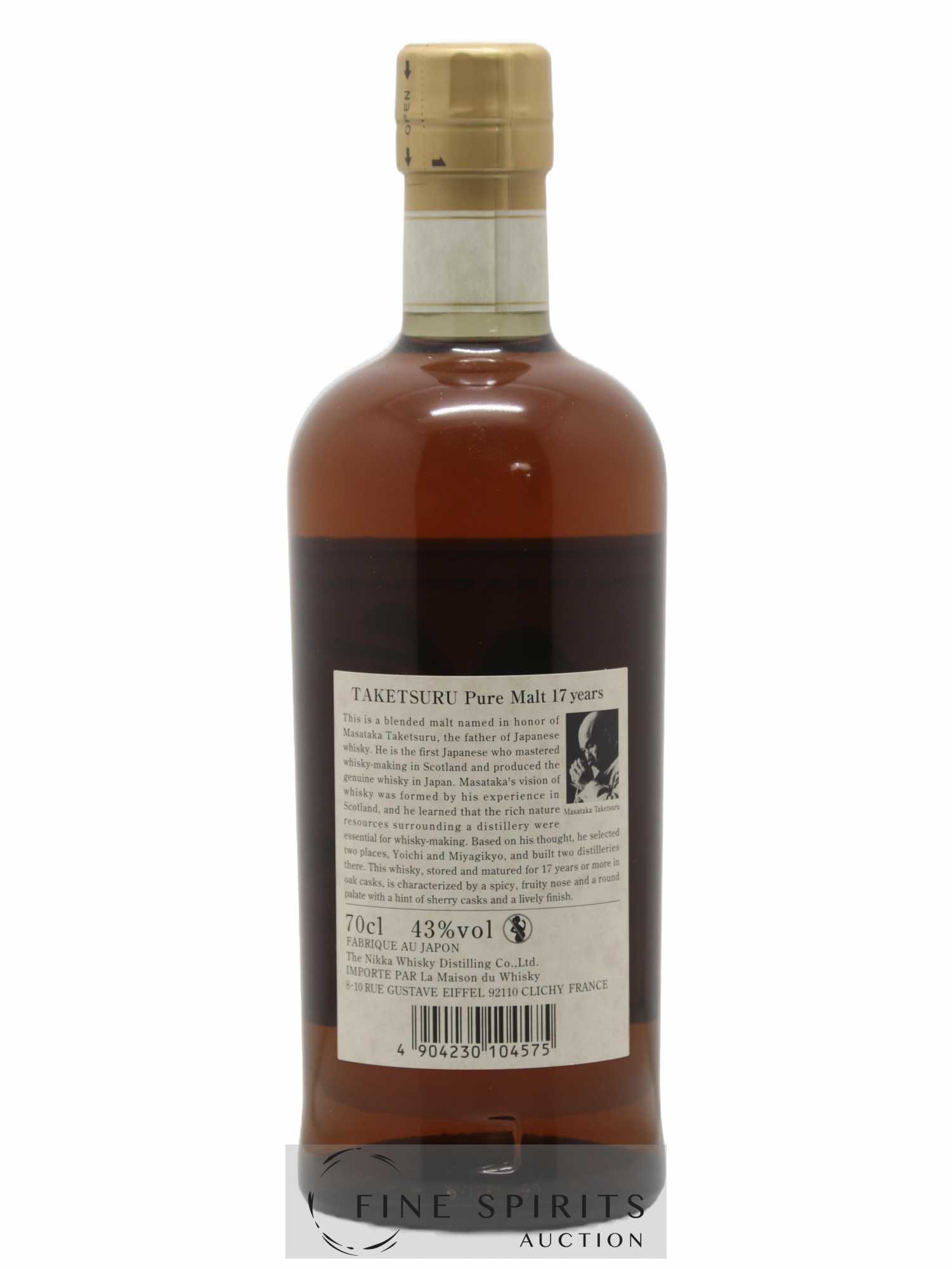 Taketsuru 17 years Of. Pure Malt Nikka Whisky - Lot de 1 bouteille - 2