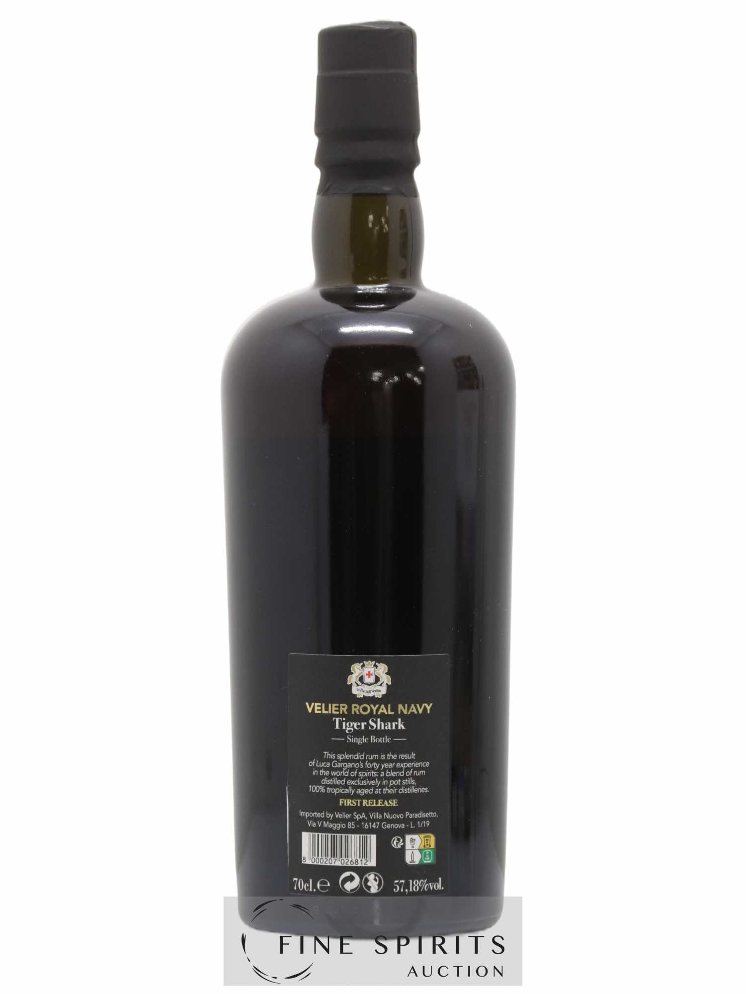 Velier Royal Navy Of. Tiger Shark - Single Bottle - First Release N°102 (sans prix de réserve) - Posten von 1 Flasche - 2