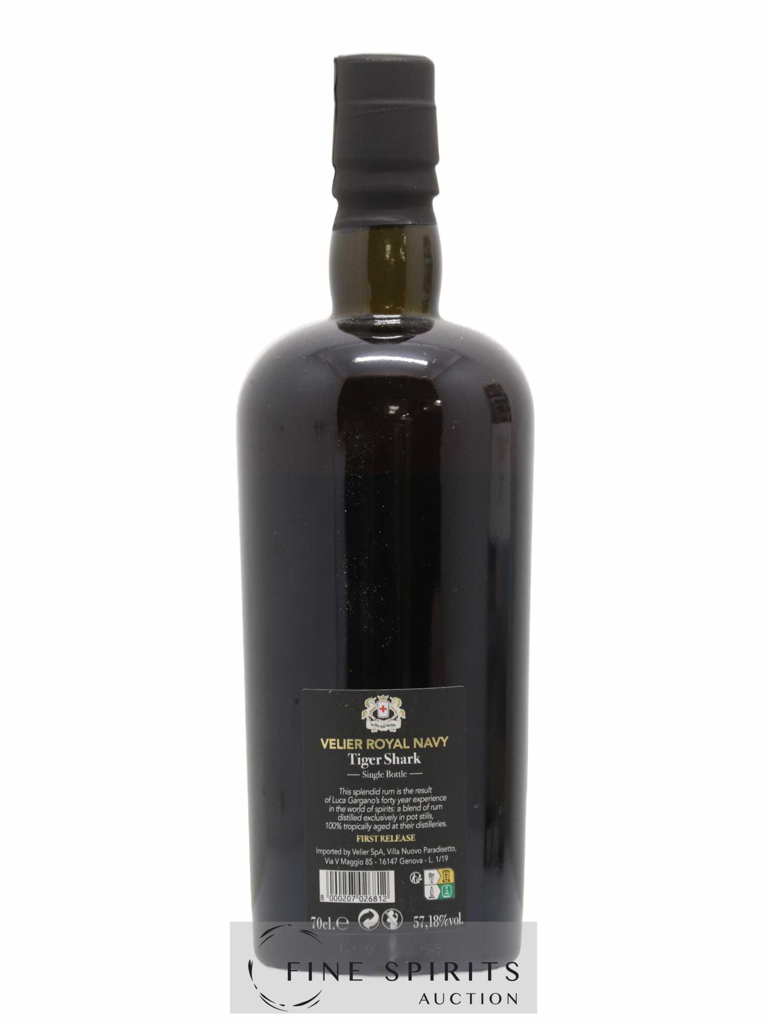 Velier Royal Navy Of. Tiger Shark - Single Bottle - First Release N°010 (sans prix de réserve) - Posten von 1 Flasche - 2
