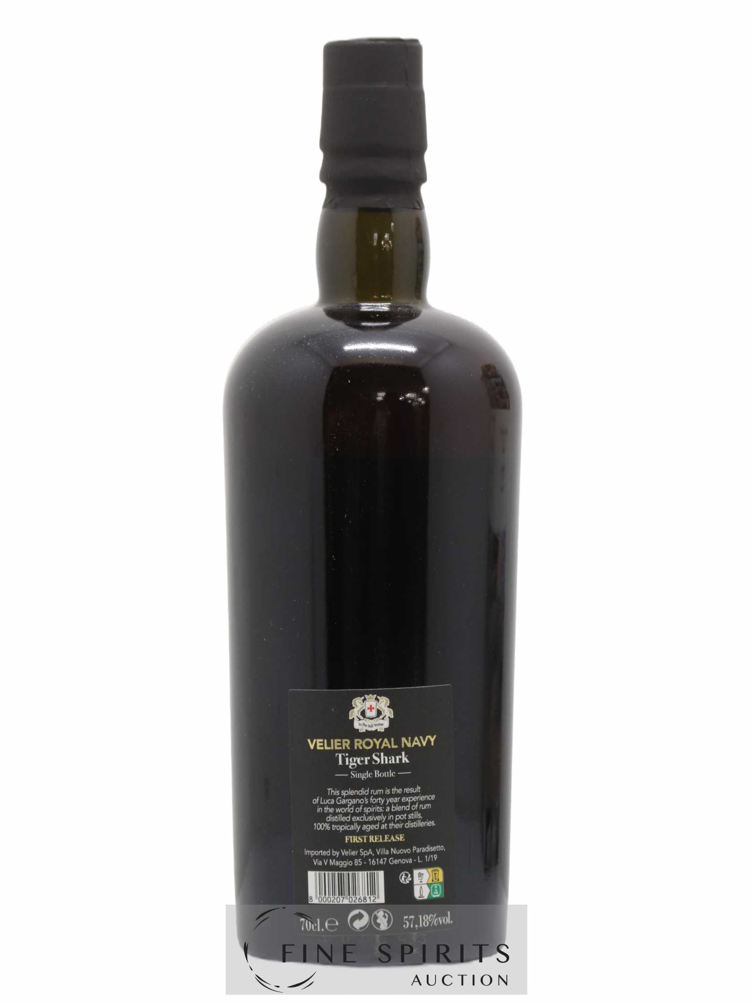 Velier Royal Navy Of. Tiger Shark - Single Bottle - First Release N°015 (sans prix de réserve) - Posten von 1 Flasche - 2