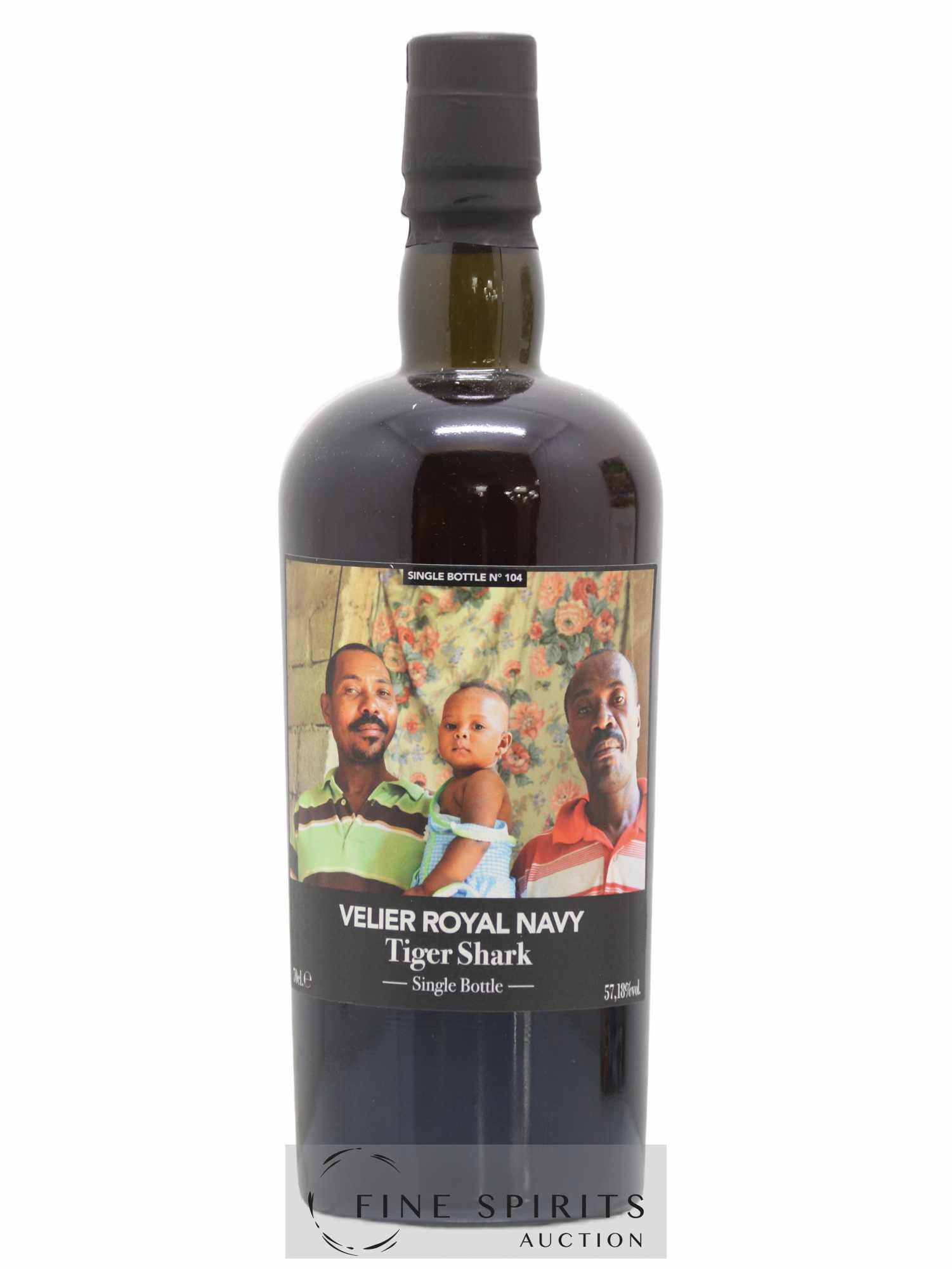 Velier Royal Navy Of. Tiger Shark - Single Bottle - First Release N°104 (sans prix de réserve) - Posten von 1 Flasche - 1