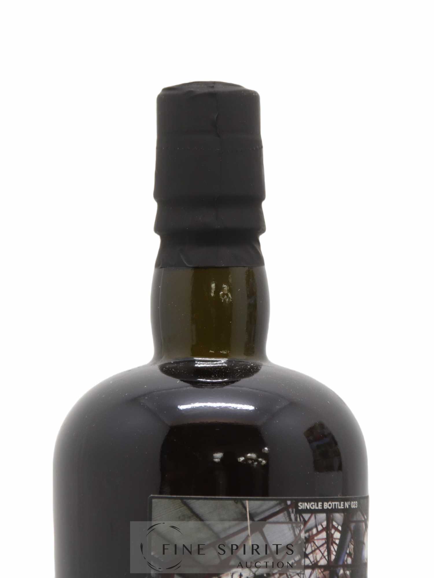 Velier Royal Navy Of. Tiger Shark - Single Bottle - First Release N°023 (sans prix de réserve) - Posten von 1 Flasche - 3