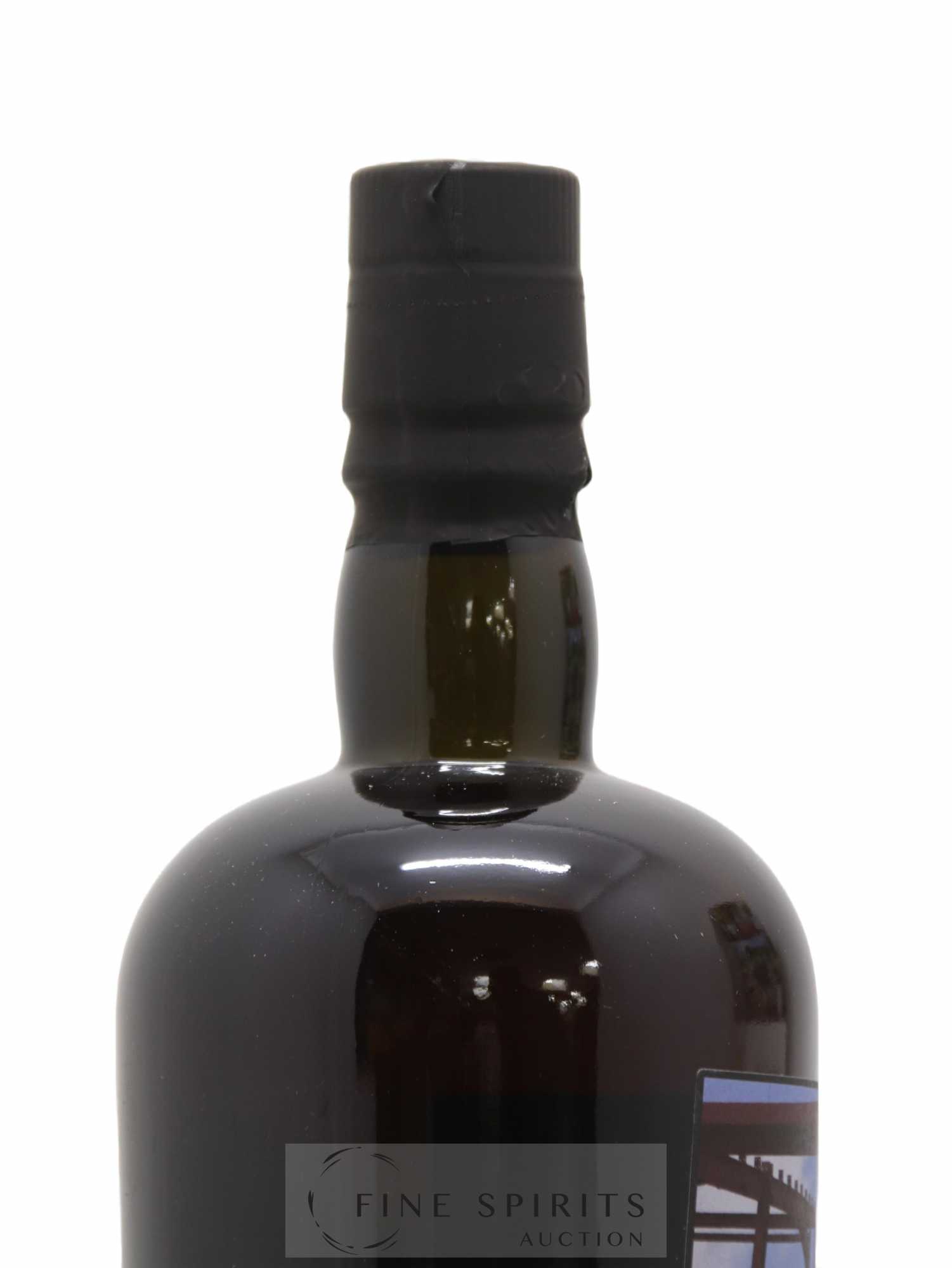 Velier Royal Navy Of. Tiger Shark - Single Bottle - First Release N°036 (sans prix de réserve) - Posten von 1 Flasche - 3