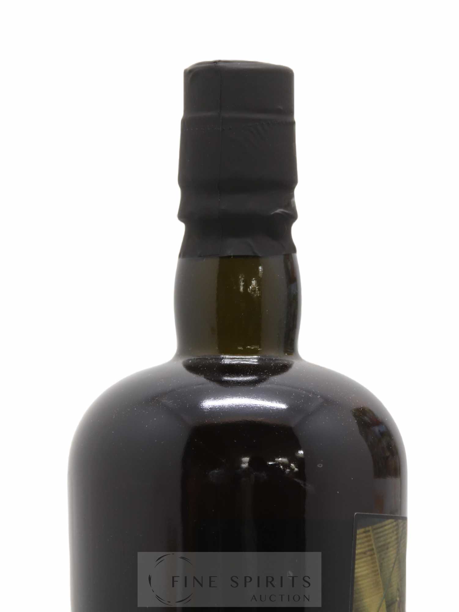 Velier Royal Navy Of. Tiger Shark - Single Bottle - First Release N°041 (sans prix de réserve) - Posten von 1 Flasche - 3