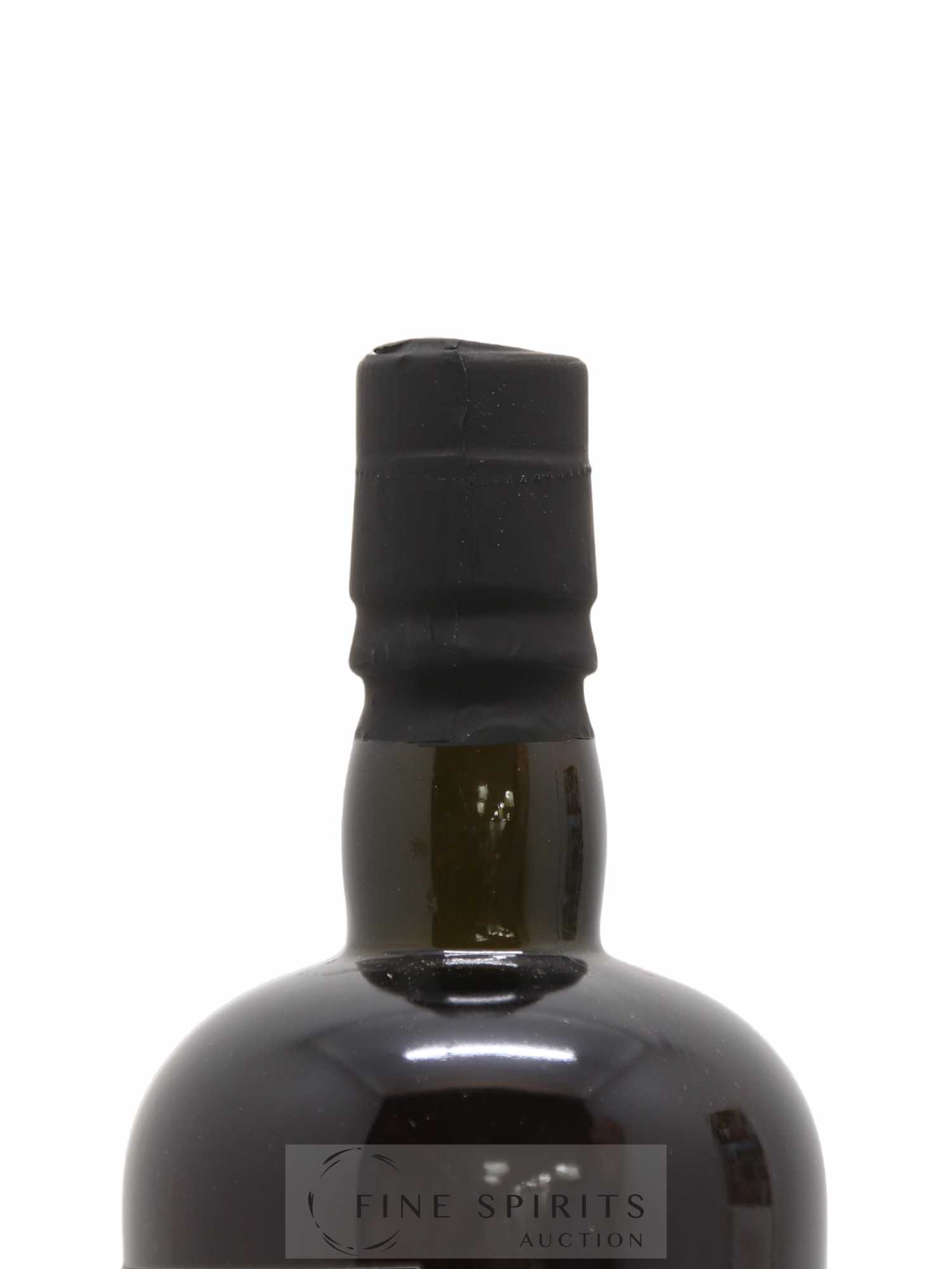 Velier Royal Navy Of. Tiger Shark - Single Bottle - First Release N°045 (sans prix de réserve) - Posten von 1 Flasche - 3