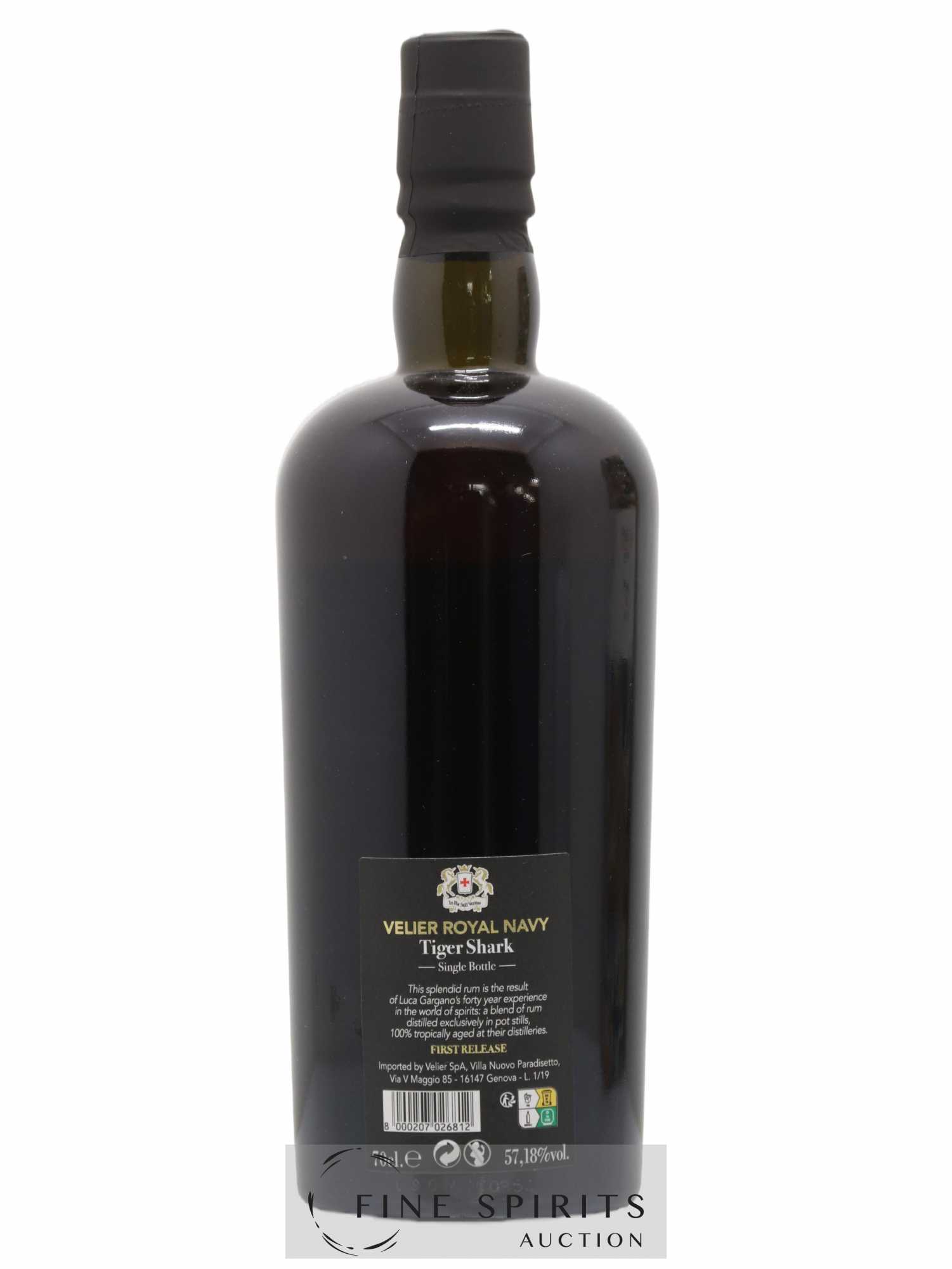 Velier Royal Navy Of. Tiger Shark - Single Bottle - First Release N°105 (sans prix de réserve) - Posten von 1 Flasche - 2