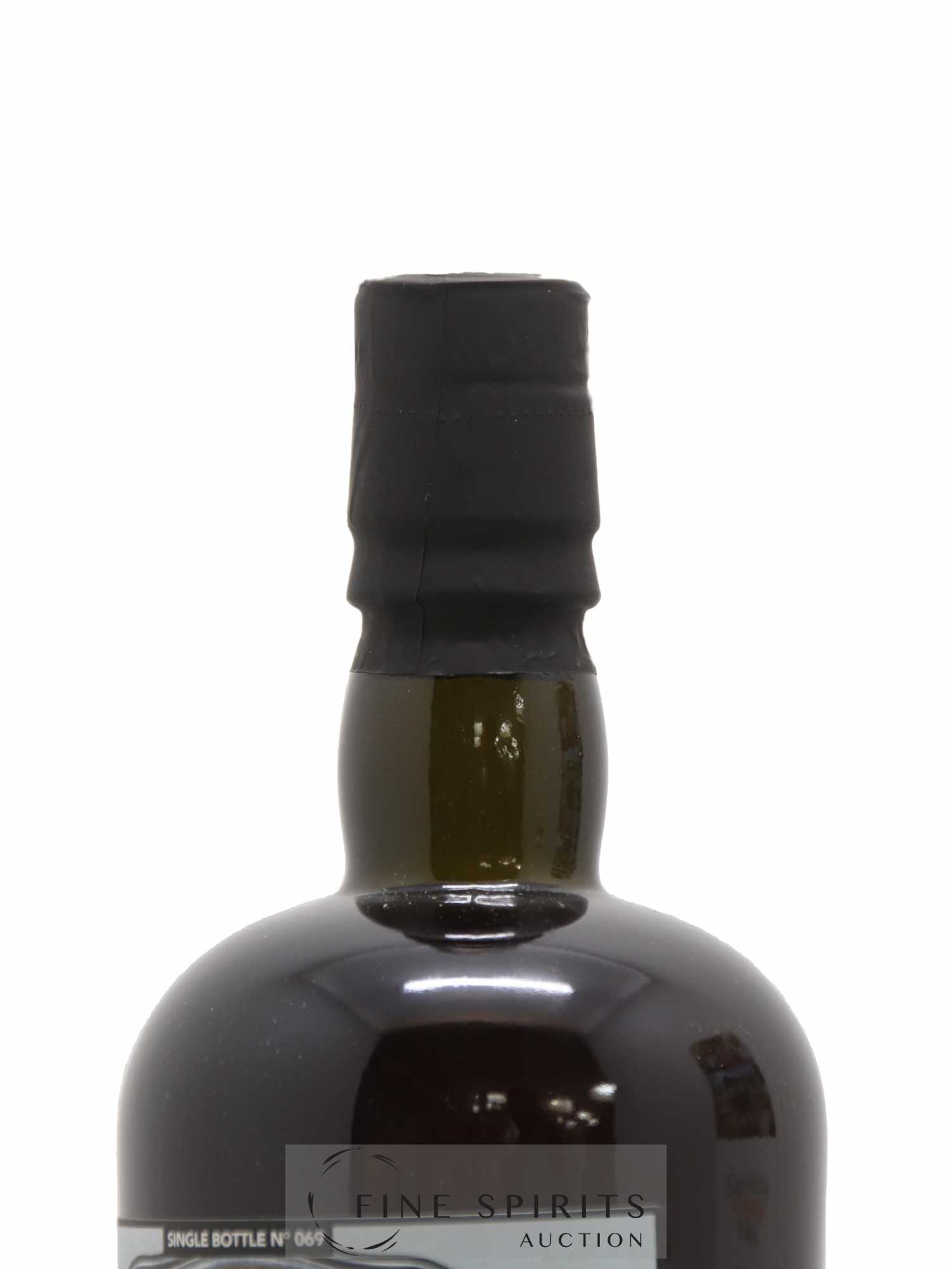 Velier Royal Navy Of. Tiger Shark - Single Bottle - First Release N°069 (sans prix de réserve) - Posten von 1 Flasche - 3