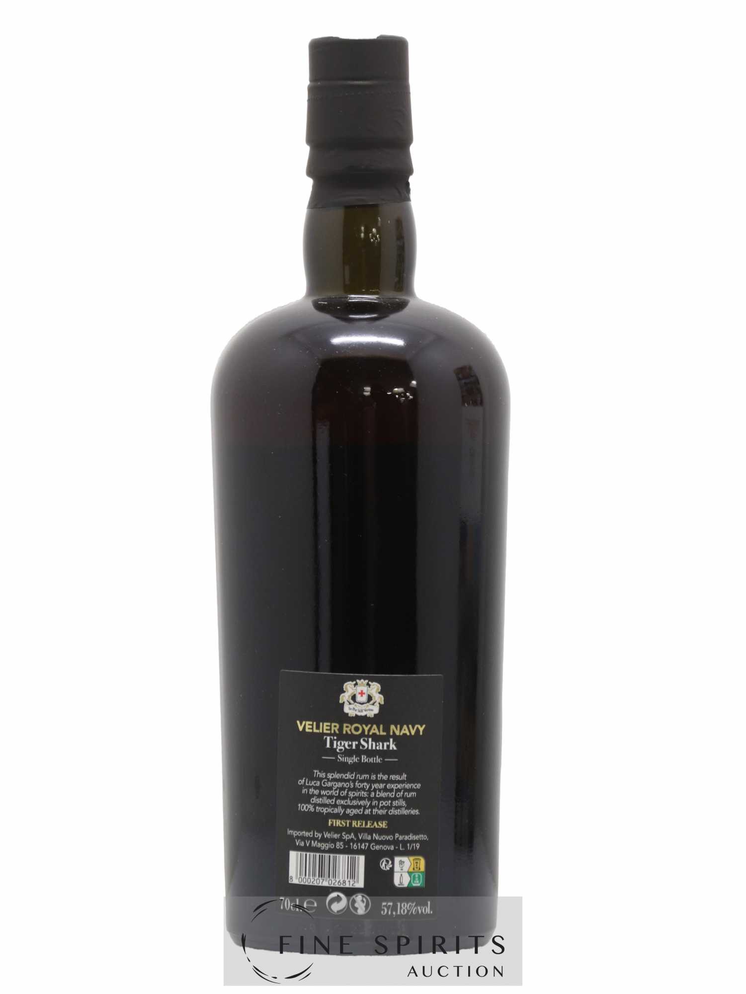 Velier Royal Navy Of. Tiger Shark - Single Bottle - First Release N°077 (sans prix de réserve) - Posten von 1 Flasche - 2