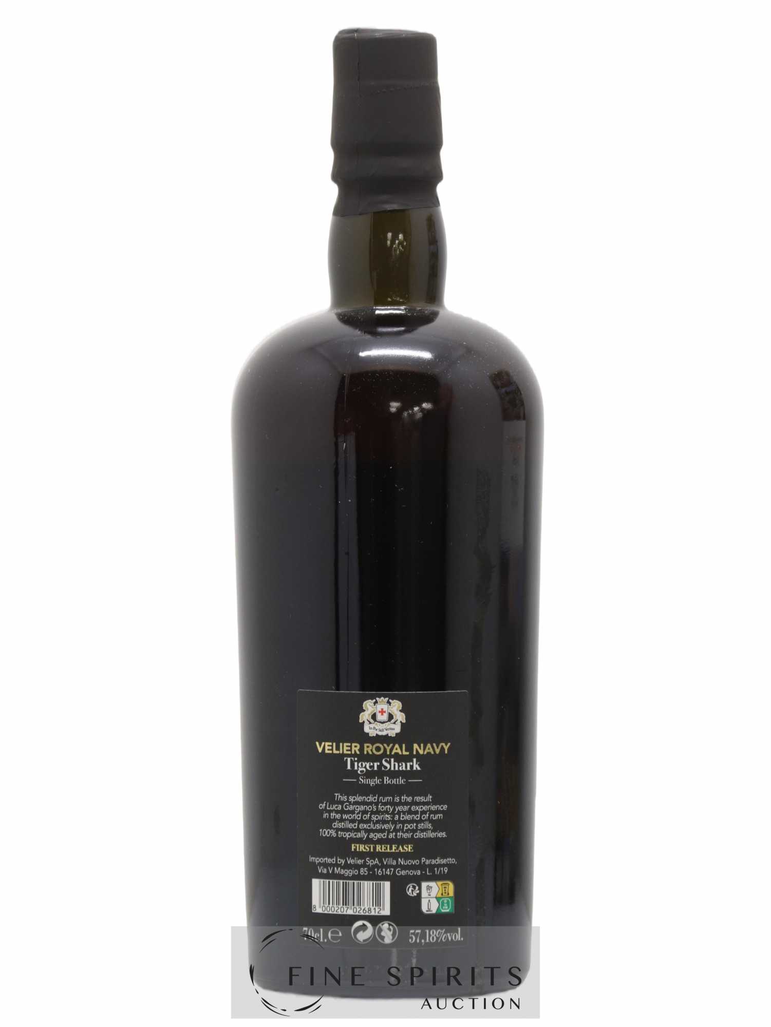 Velier Royal Navy Of. Tiger Shark - Single Bottle - First Release N°082 (sans prix de réserve) - Posten von 1 Flasche - 2
