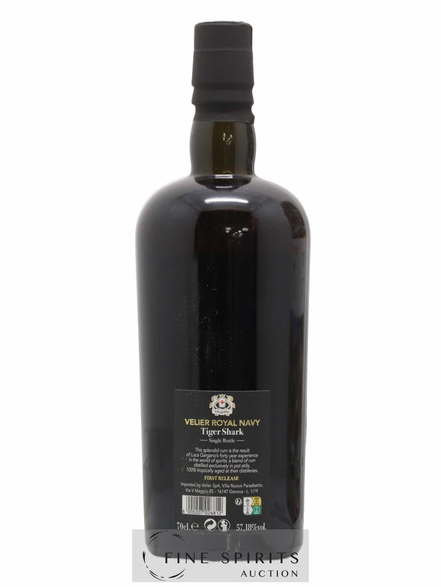 Velier Royal Navy Of. Tiger Shark - Single Bottle - First Release N°002 (sans prix de réserve) - Posten von 1 Flasche - 2