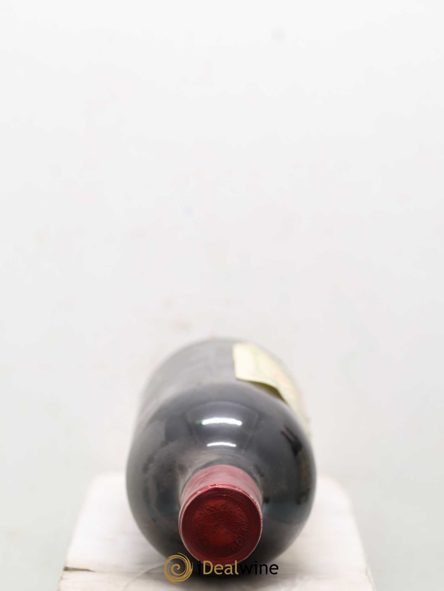 Petrus 1983 - Lot de 3 bouteilles - 1
