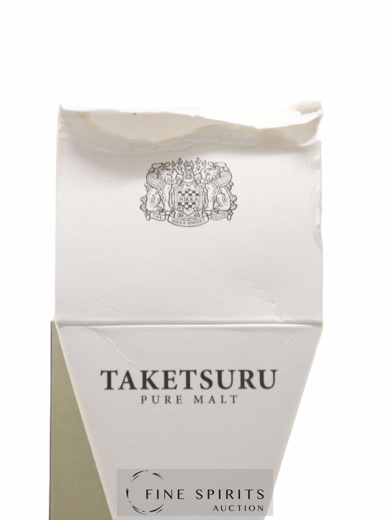Taketsuru 17 years Of. Pure Malt Nikka Whisky - Lot de 1 bouteille - 4