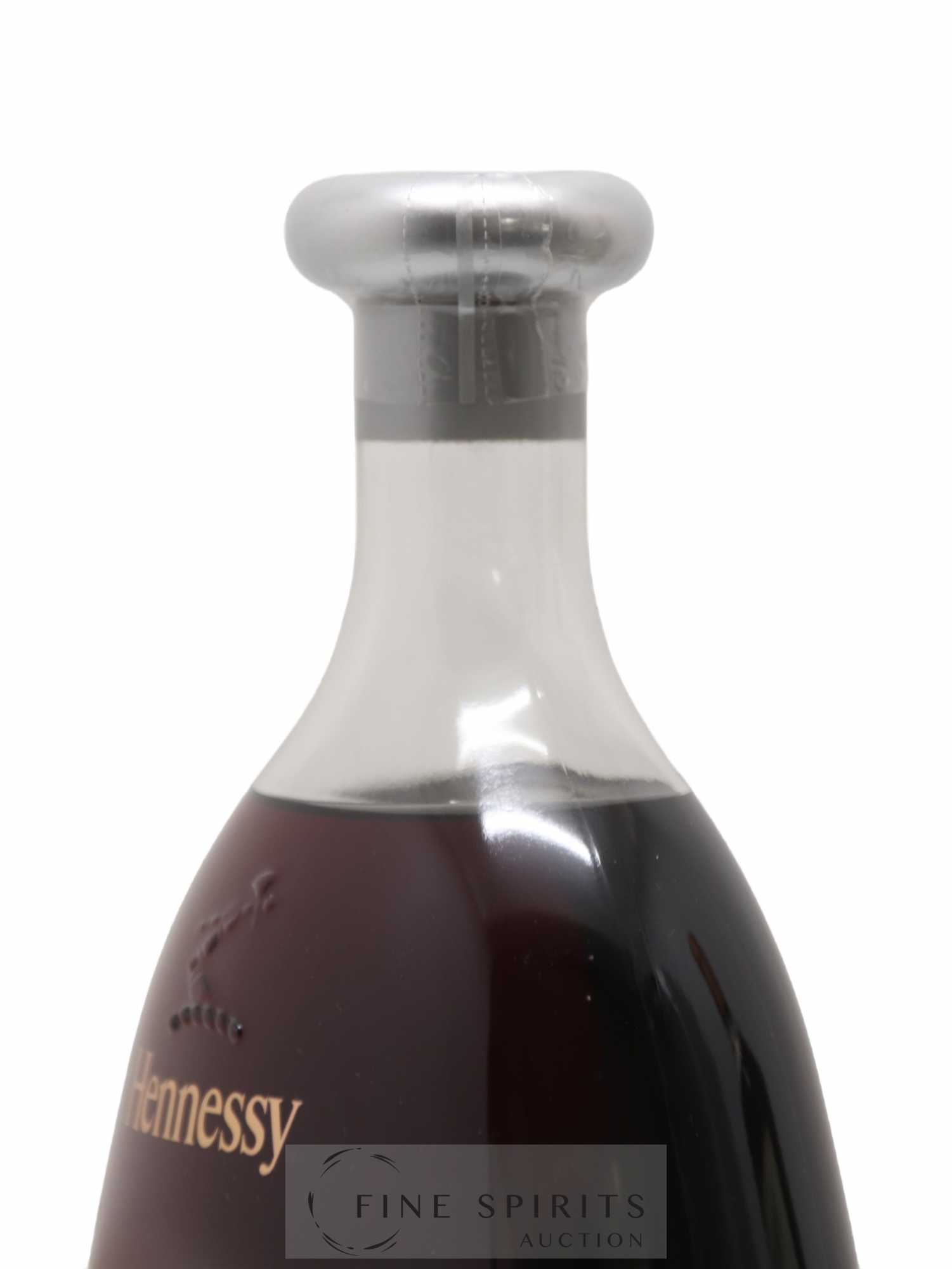 Hennessy Of. James Hennessy Travel Retail - Lot of 1 bottle - 3