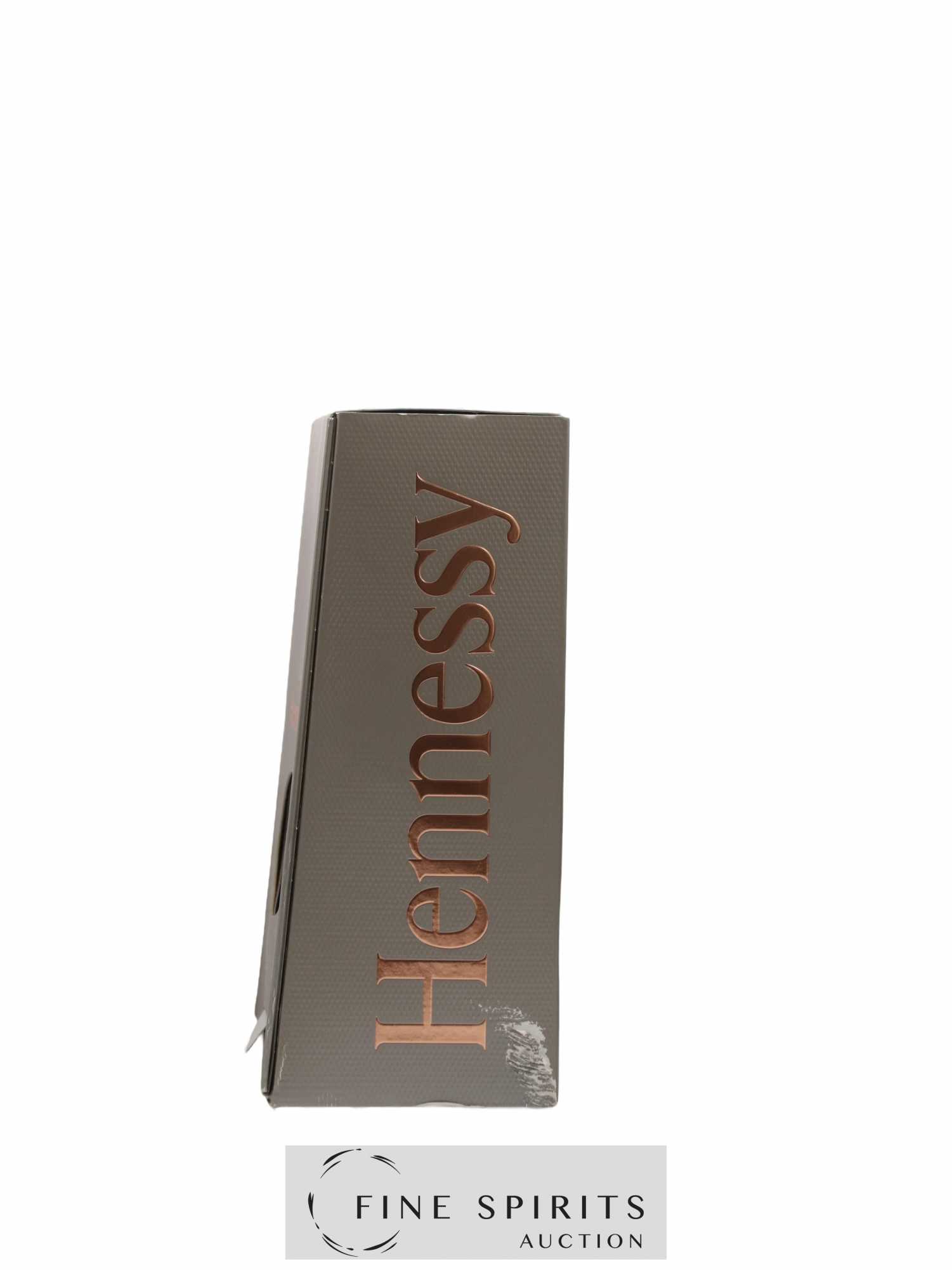 Hennessy Of. James Hennessy Travel Retail - Lot of 1 bottle - 4