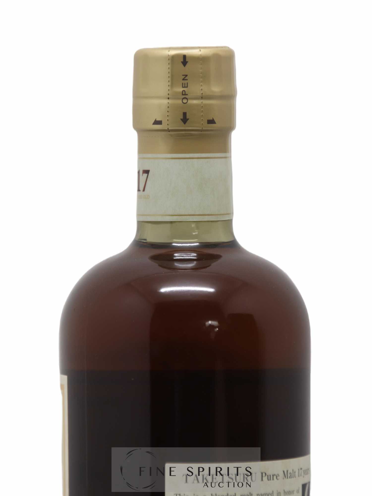 Taketsuru 17 years Of. Pure Malt Nikka Whisky - Posten von 1 Flasche - 3