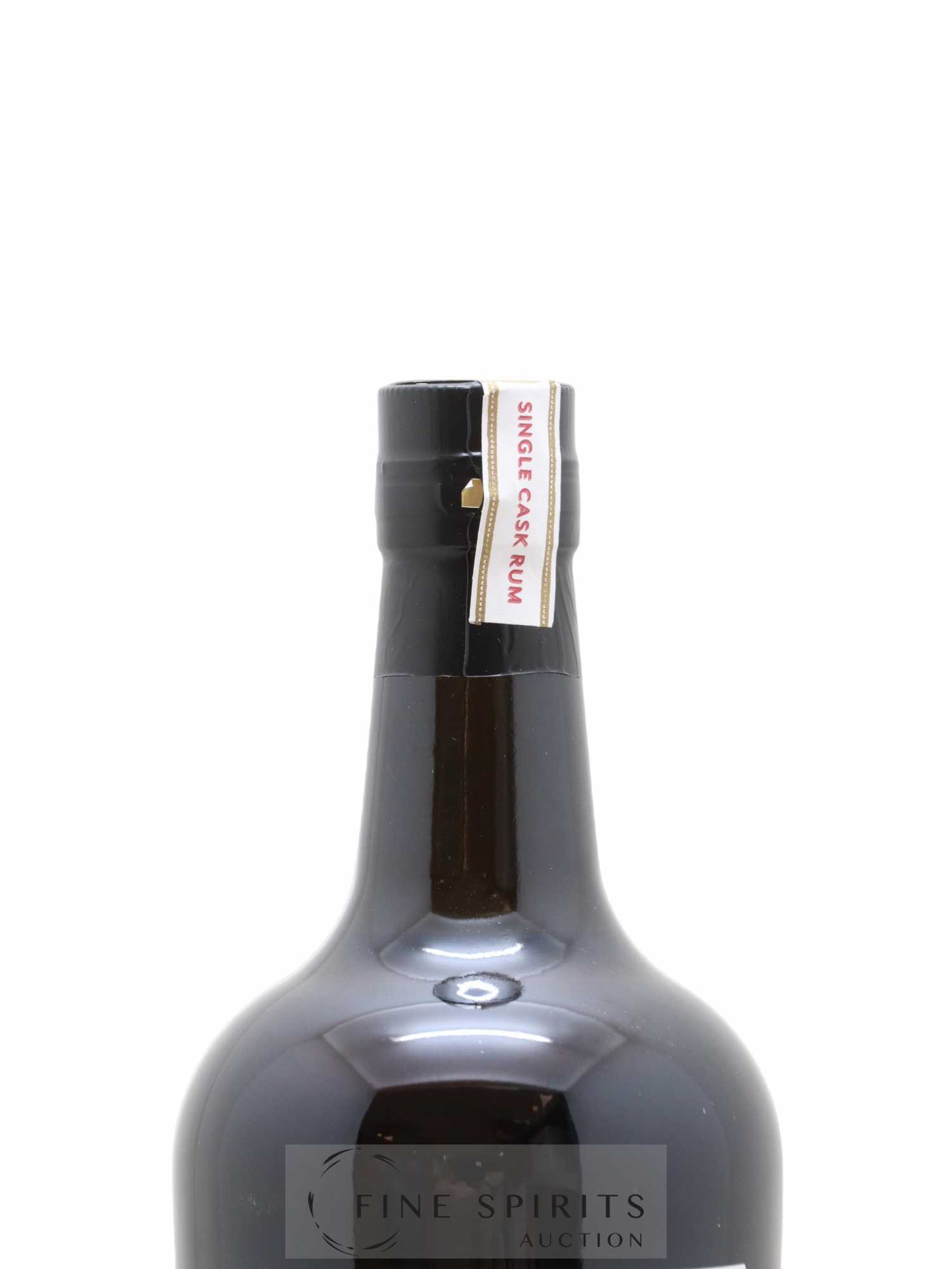Kill Devil 19 years 2001 Edition Spirits One of 234 - Lot de 1 bouteille - 3