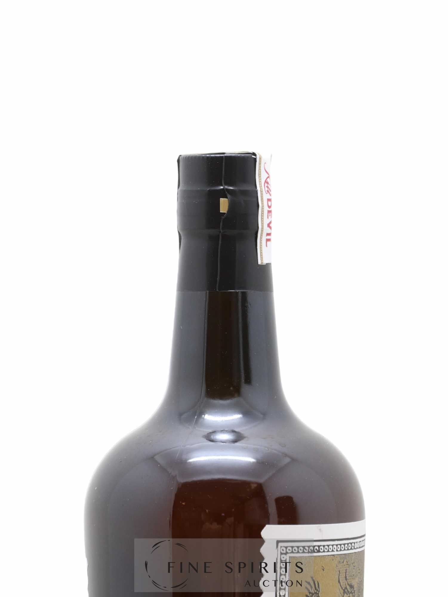 Kill Devil 19 years 2001 Edition Spirits One of 234 - Lot de 1 bouteille - 3