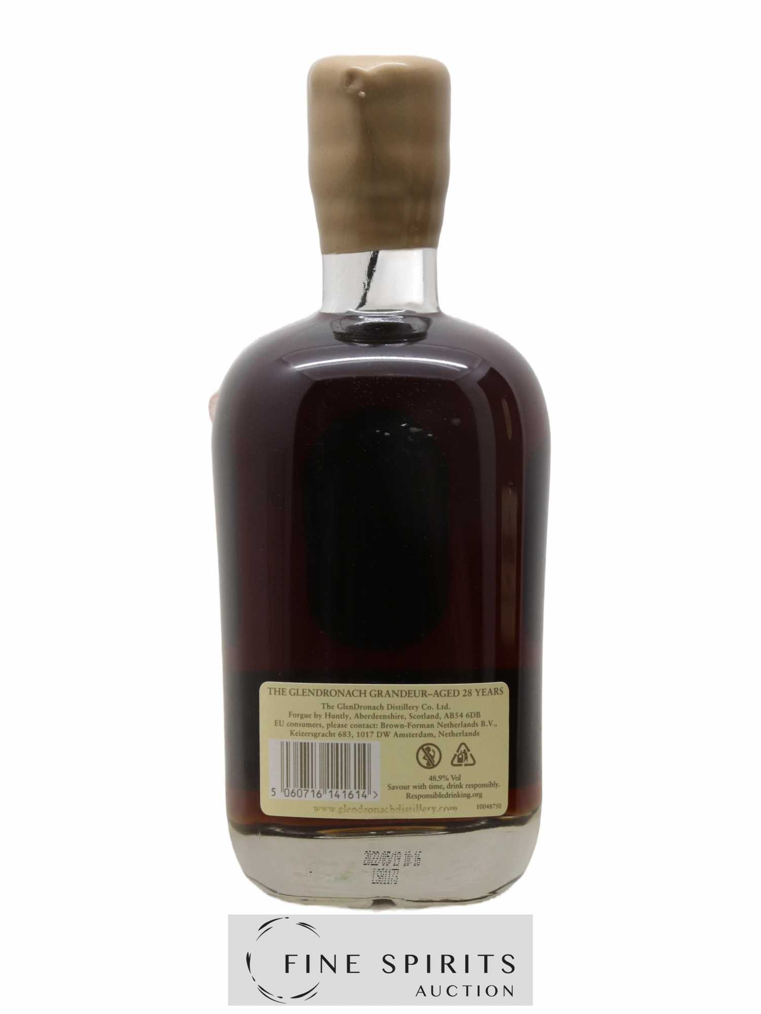 The Glendronach 28 years Of. Grandeur Batch 011 - One of 3181 - Lot de 1 bouteille - 2