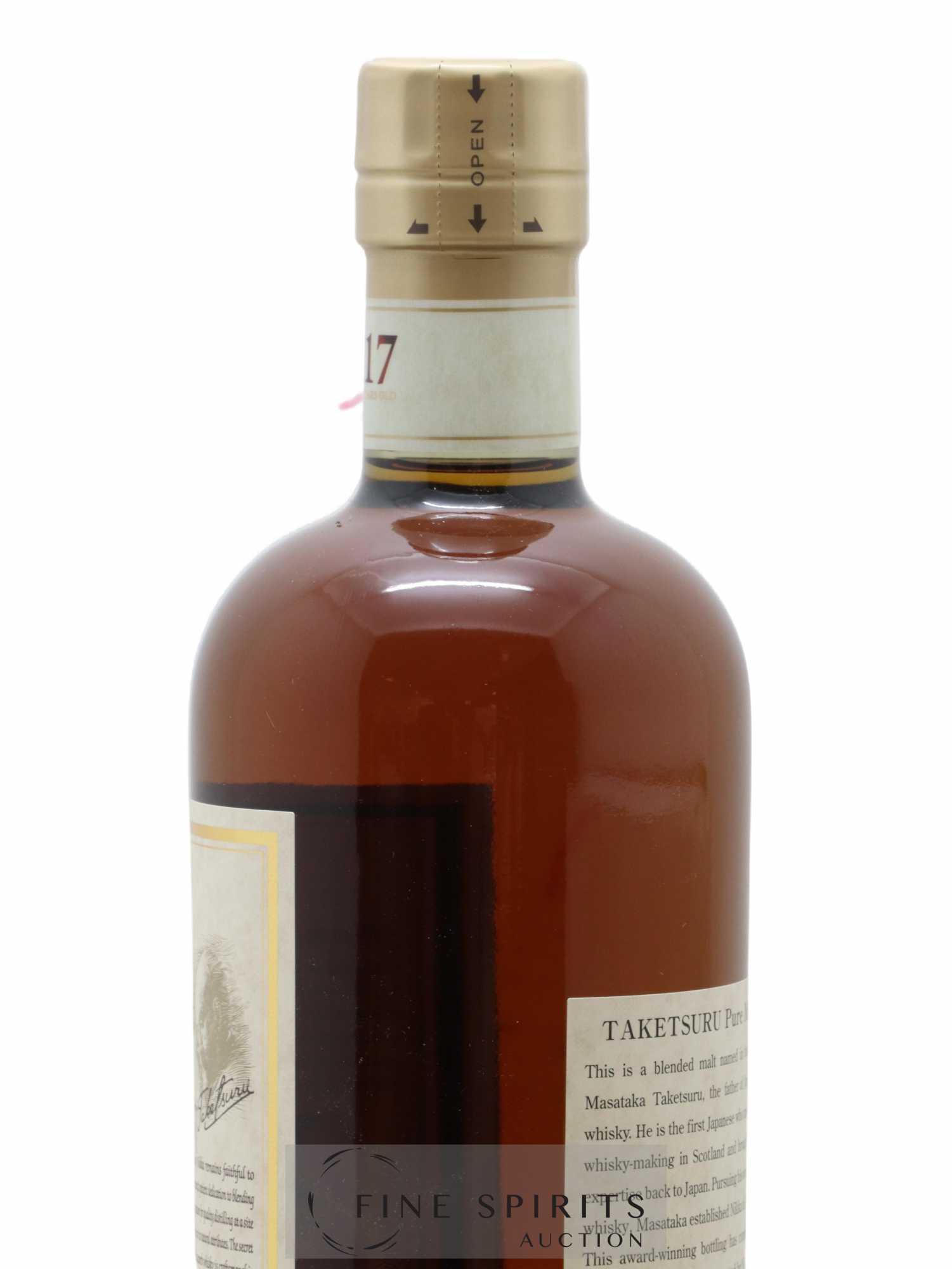 Taketsuru 17 years Of. Pure Malt Nikka Whisky - Lot de 1 bouteille - 3