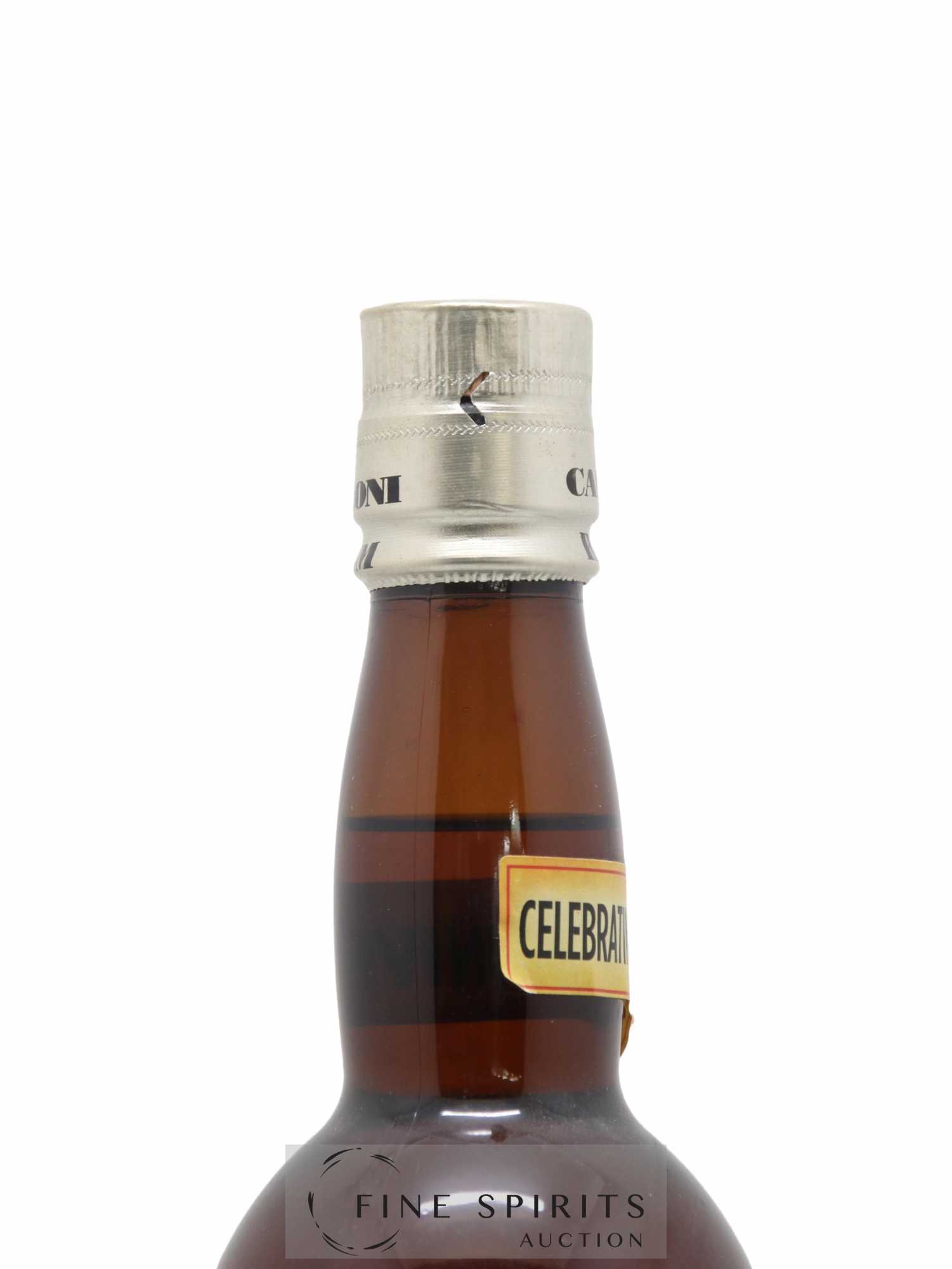 Caroni 18 years Velier Navy Rum 90° Proof - bottled 2018 Celebrating the 100th Anniversary Extra Strong - Lotto di 1 bottiglia - 2