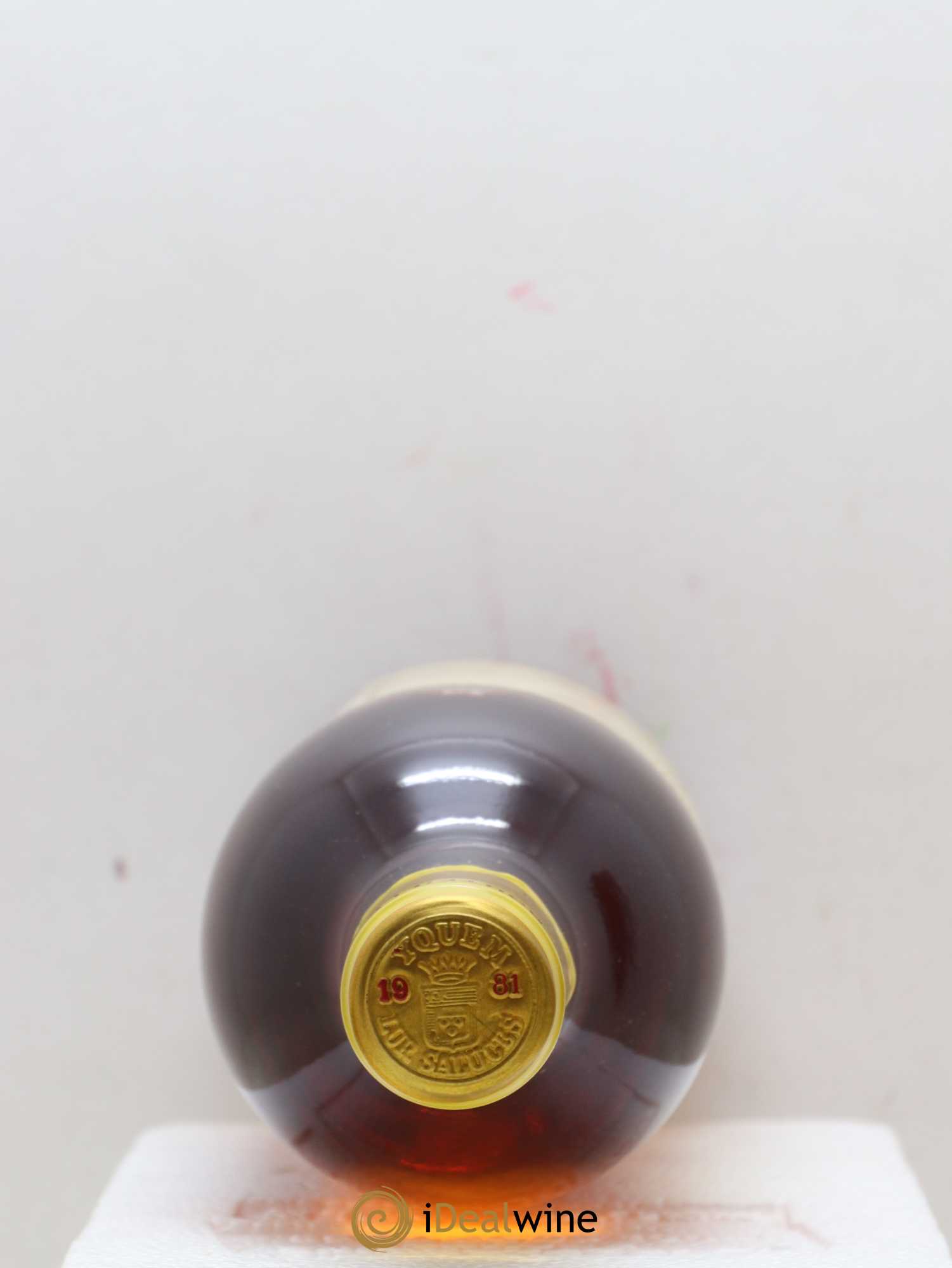 Château d' Yquem 1er Cru Classé Supérieur 1981 - Lotto di 3 bottiglie - 1