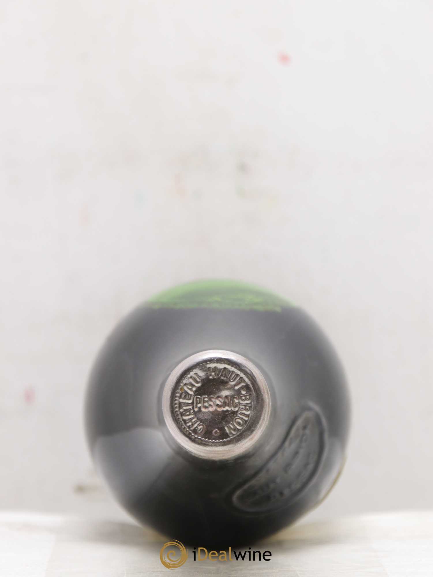 Château Haut Brion 1er Grand Cru Classé 1975 - Lotto di 1 bottiglia - 1