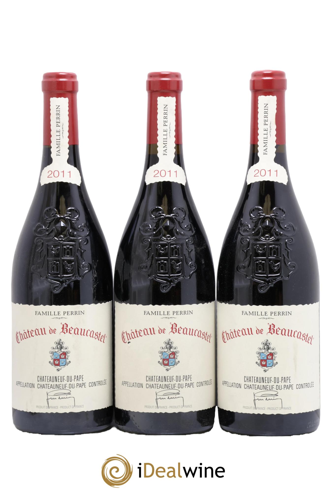 Châteauneuf-du-Pape Château de Beaucastel Famille Perrin 2011 - Lot of 3 bottles - 0
