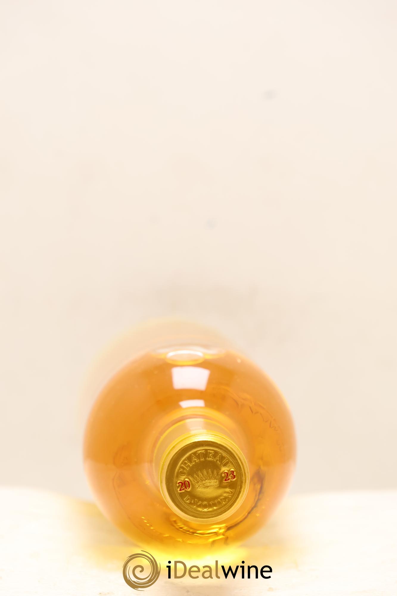 Château d' Yquem 1er Cru Classé Supérieur Verticale - Lot de 44 bouteilles - 16