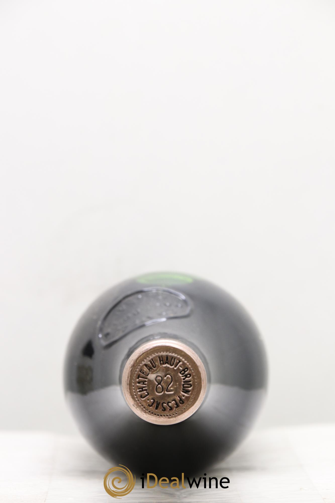 Château Haut Brion 1er Grand Cru Classé 1982 - Posten von 2 Flaschen - 1