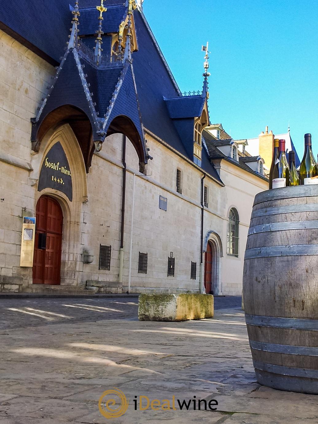 1 place pour la Grande Soirée Caritative contre la maladie de Charcot le 6 décembre 2025 aux Hospices de Beaune - Lot de 1 bouteille - 3