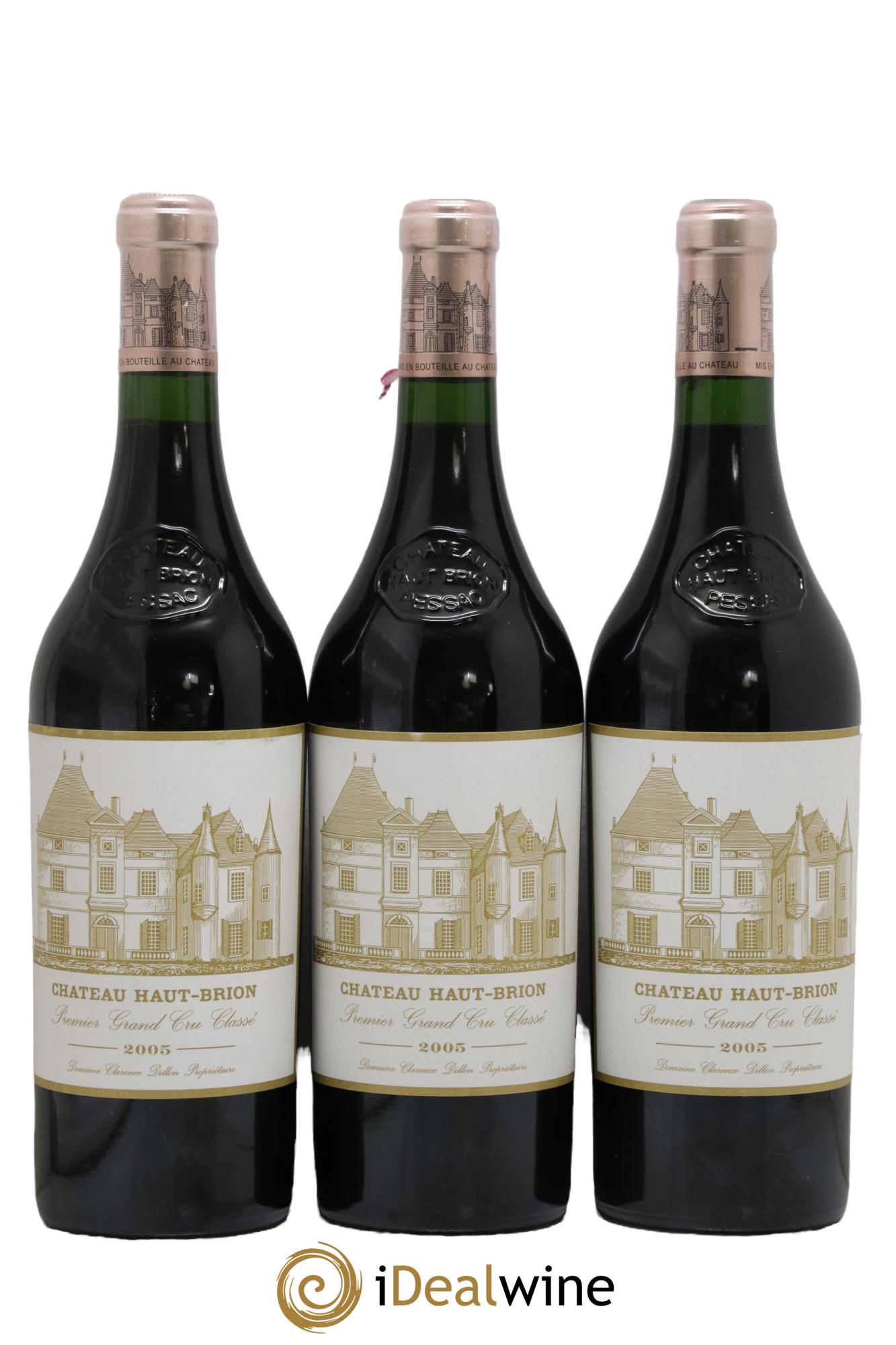 Château Haut Brion 1er Grand Cru Classé 2005 - Lot of 3 bottles - 0