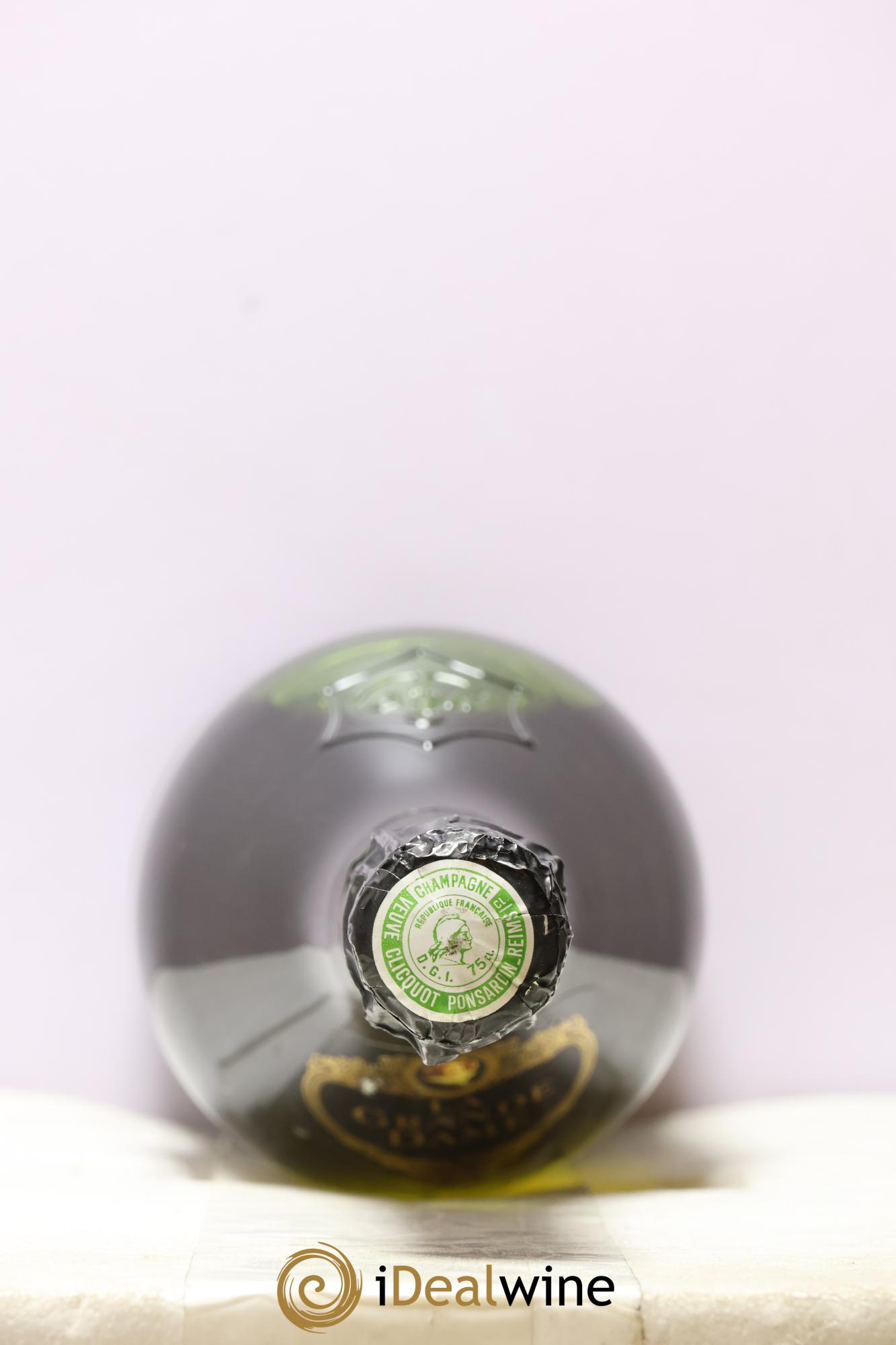 La Grande Dame Veuve Clicquot 1975 - Lot de 1 bouteille - 2