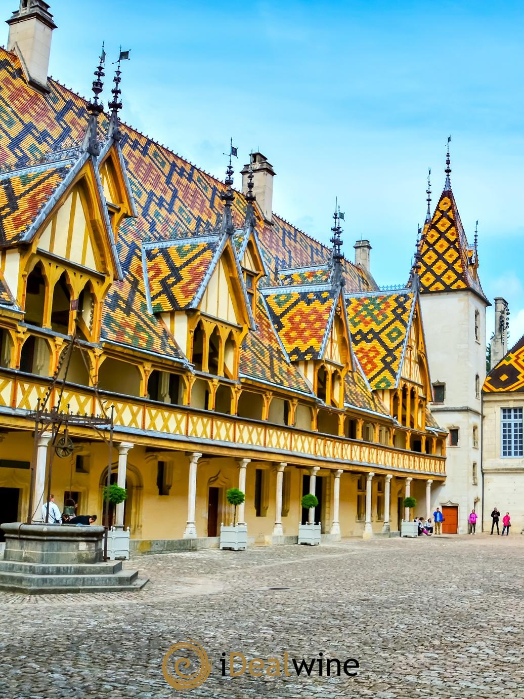 1 place pour la Grande Soirée Caritative contre la maladie de Charcot le 6 décembre 2025 aux Hospices de Beaune - Lot de 1 bouteille - 1